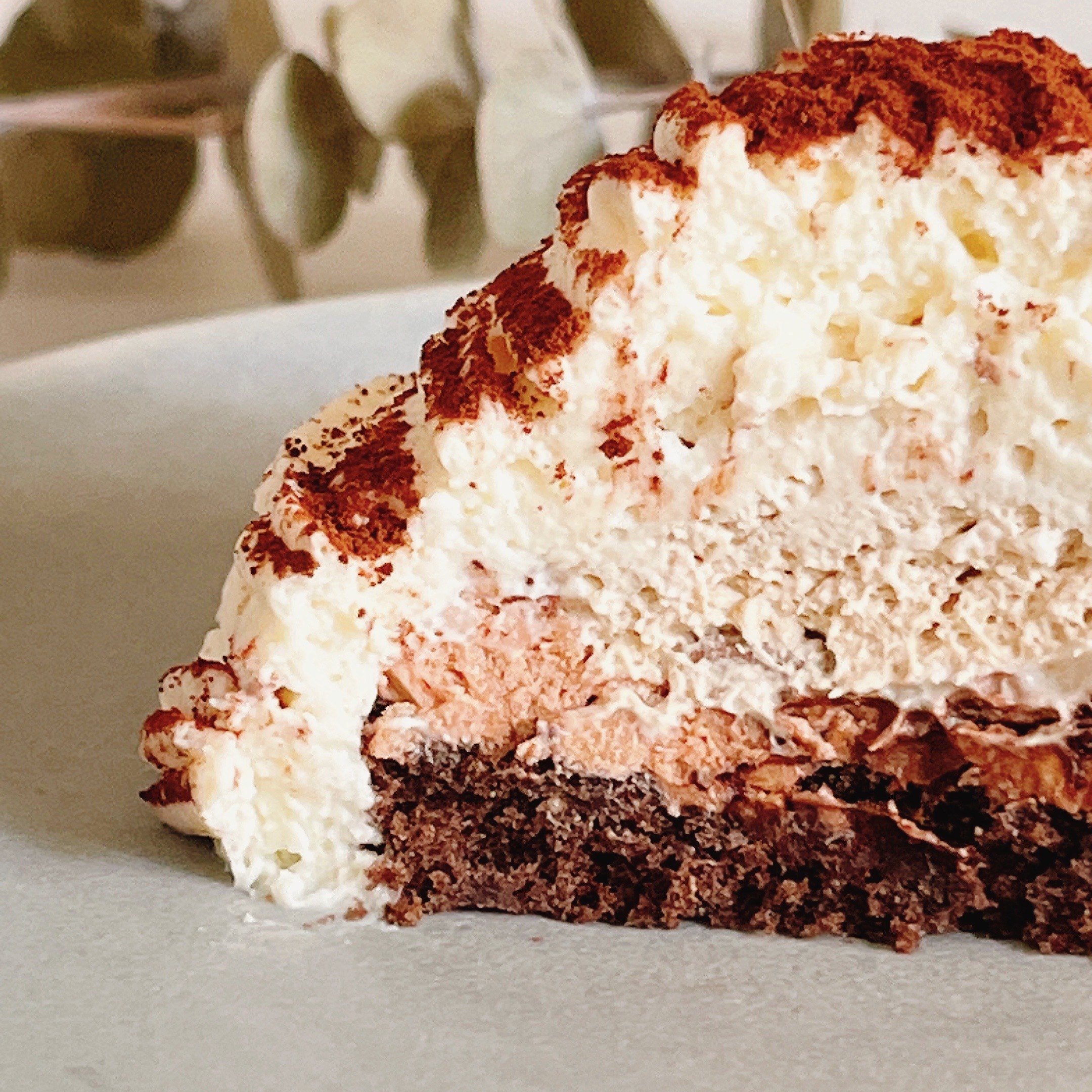 LAWSON(ローソン)のおすすめスイーツ「Uchi Café × 猿田彦珈琲 ティラミスモンブランケーキ」