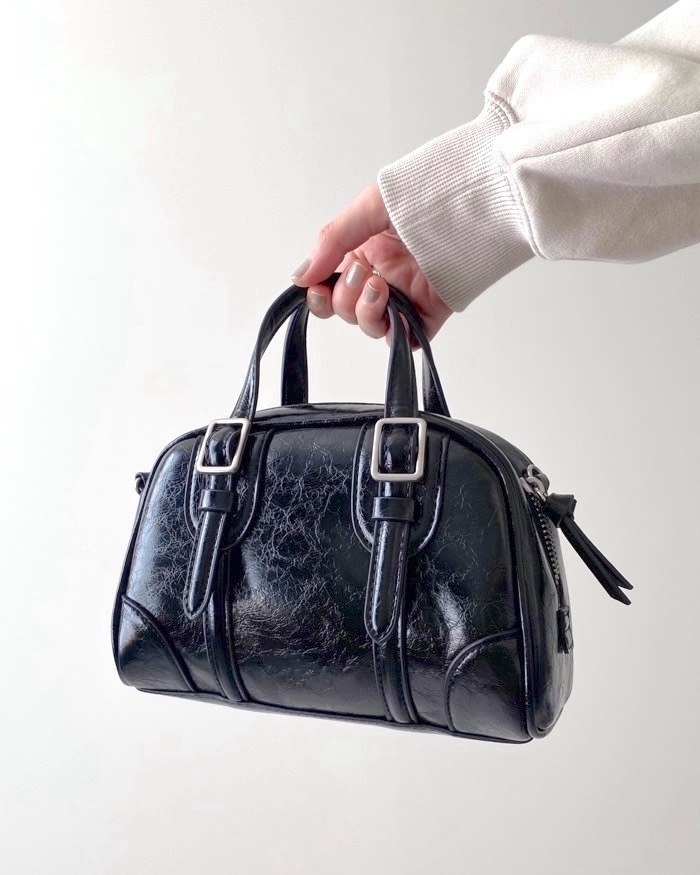 ZARA（ザラ）の高見えバッグ「バックル バッグ」