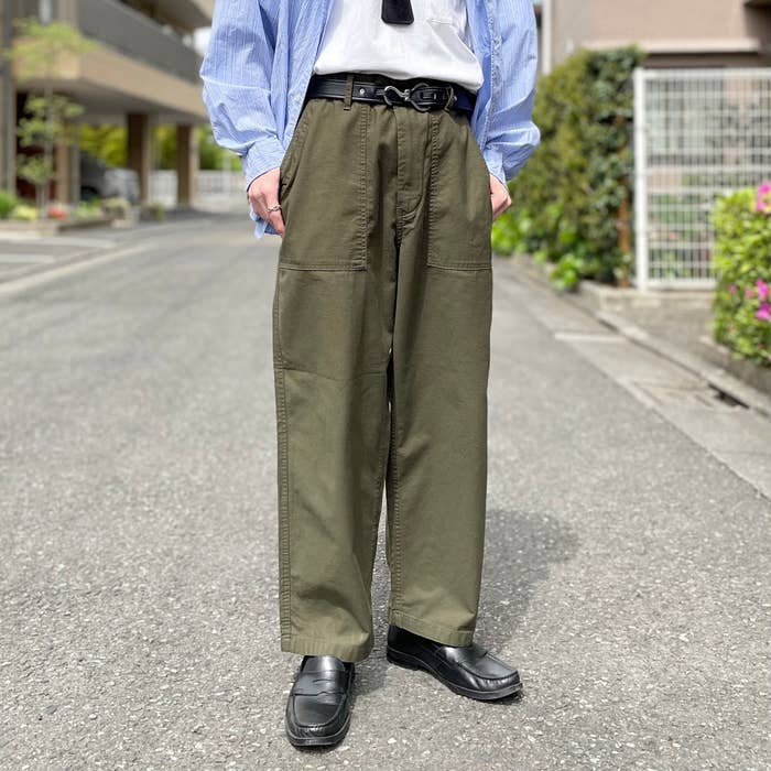 GU（ジーユー）のおすすめのメンズアイテム「ワイドベイカーパンツ」