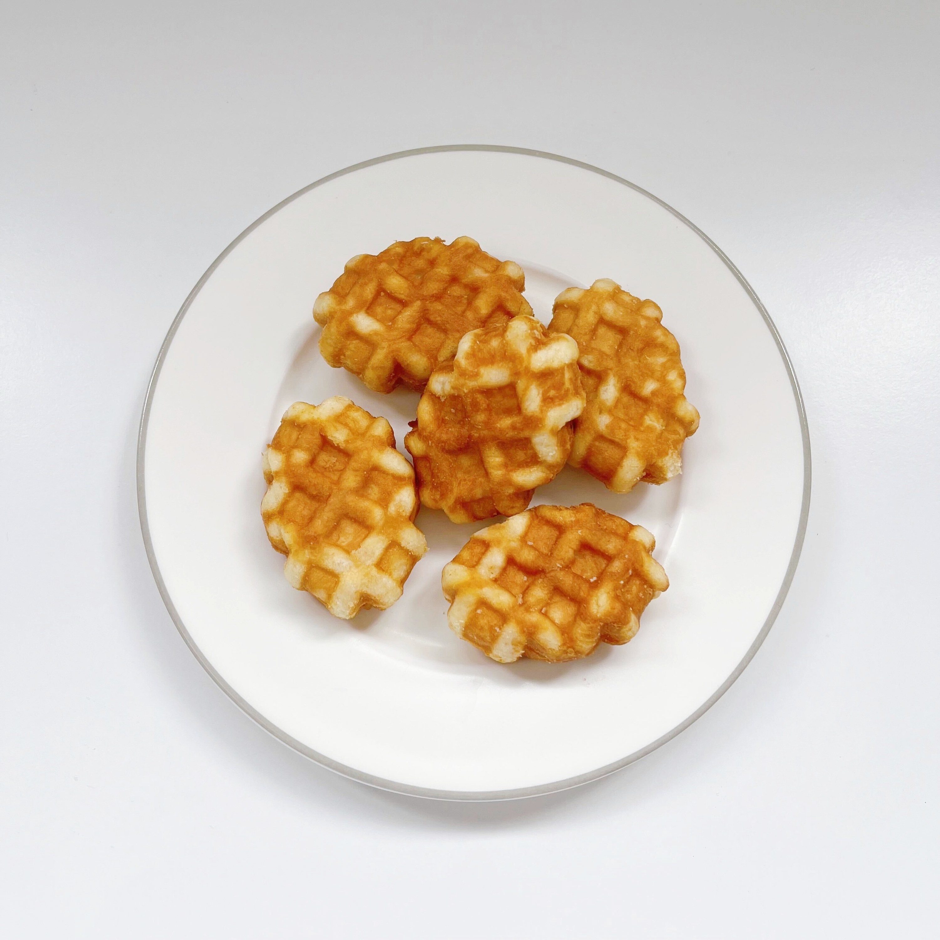 セブン-イレブンのオススメのお菓子「しっとりやわらか ふわふわっふる 5個」