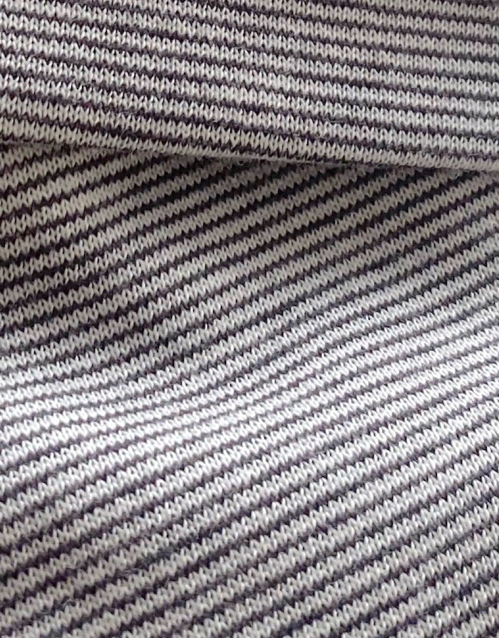 UNIQLO（ユニクロ）のおすすめ「エアリズムコットンオーバーサイズクルーネックT」