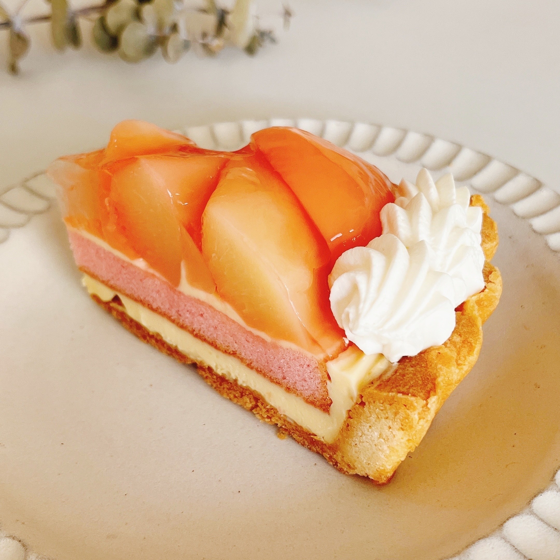 銀座コージーコーナーのオススメのケーキ「白桃タルト」