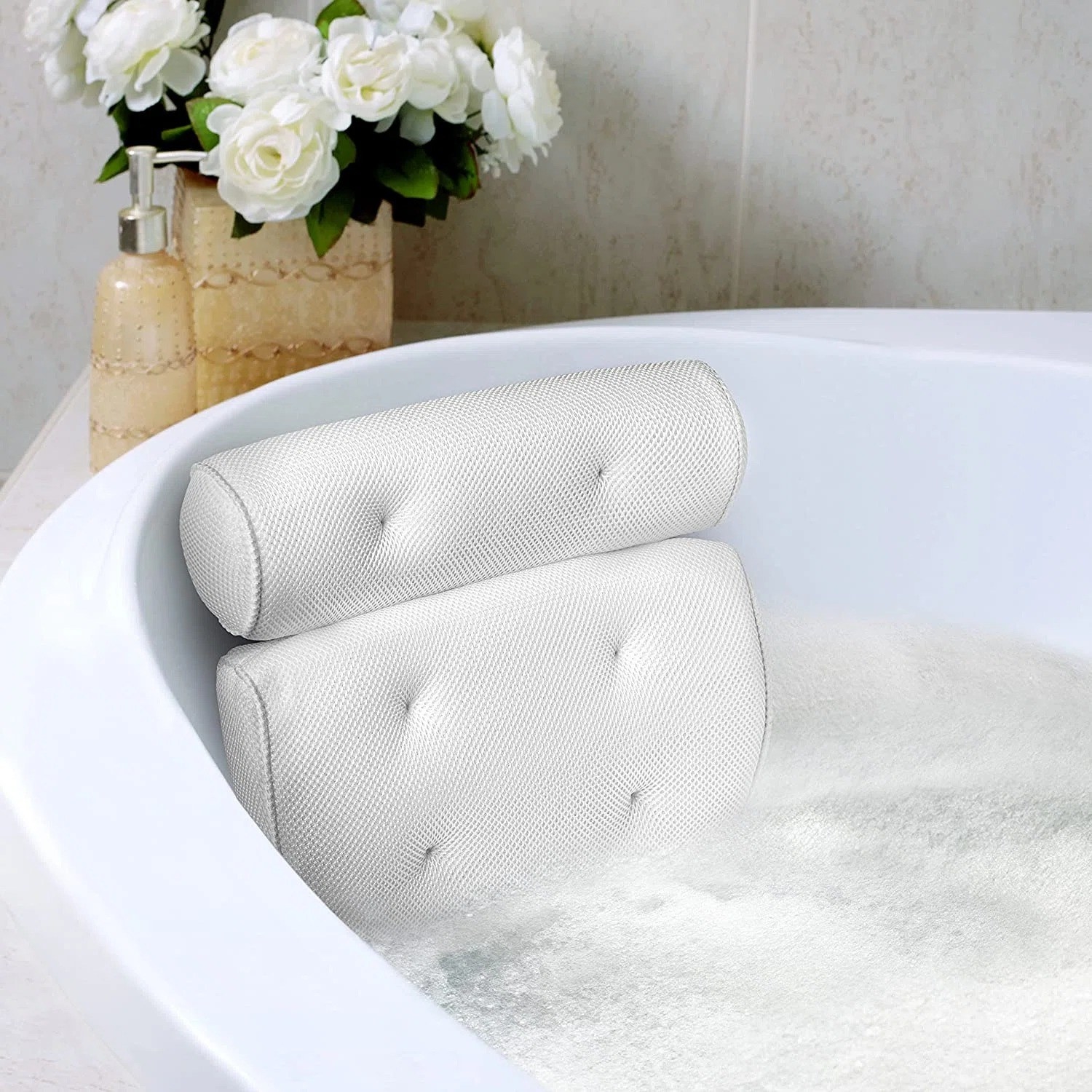 The bath pillow in a tub