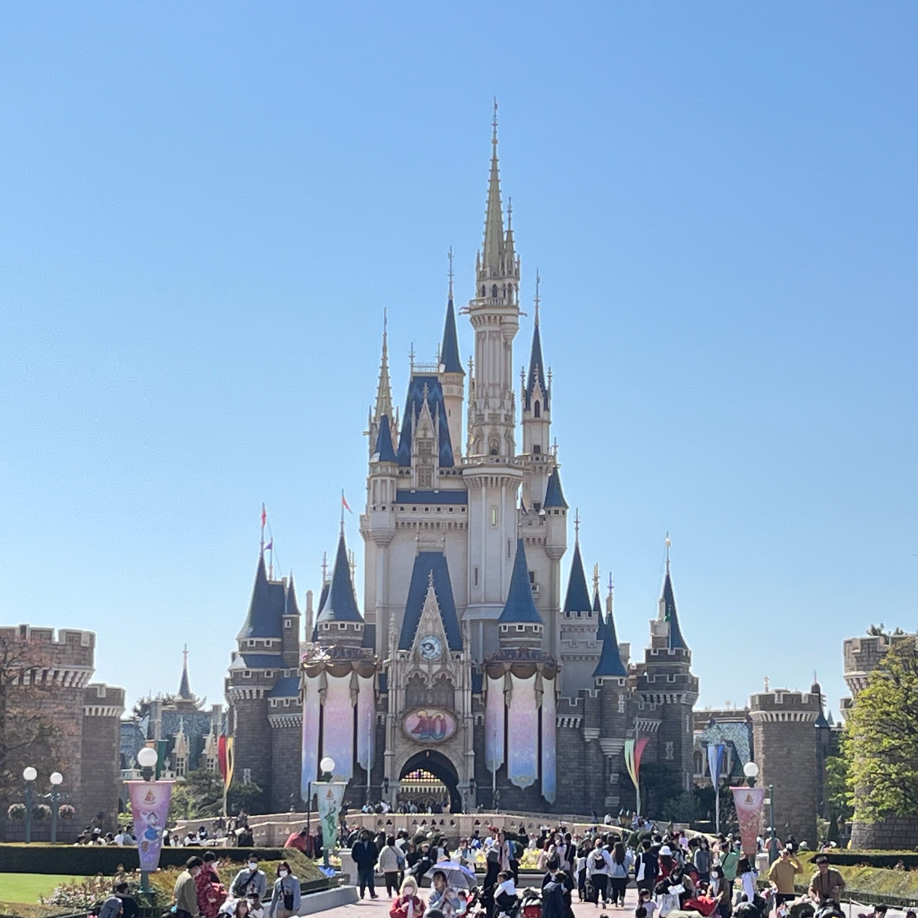 ディズニーランド】の「40周年パレード」が豪華すぎる！好きな
