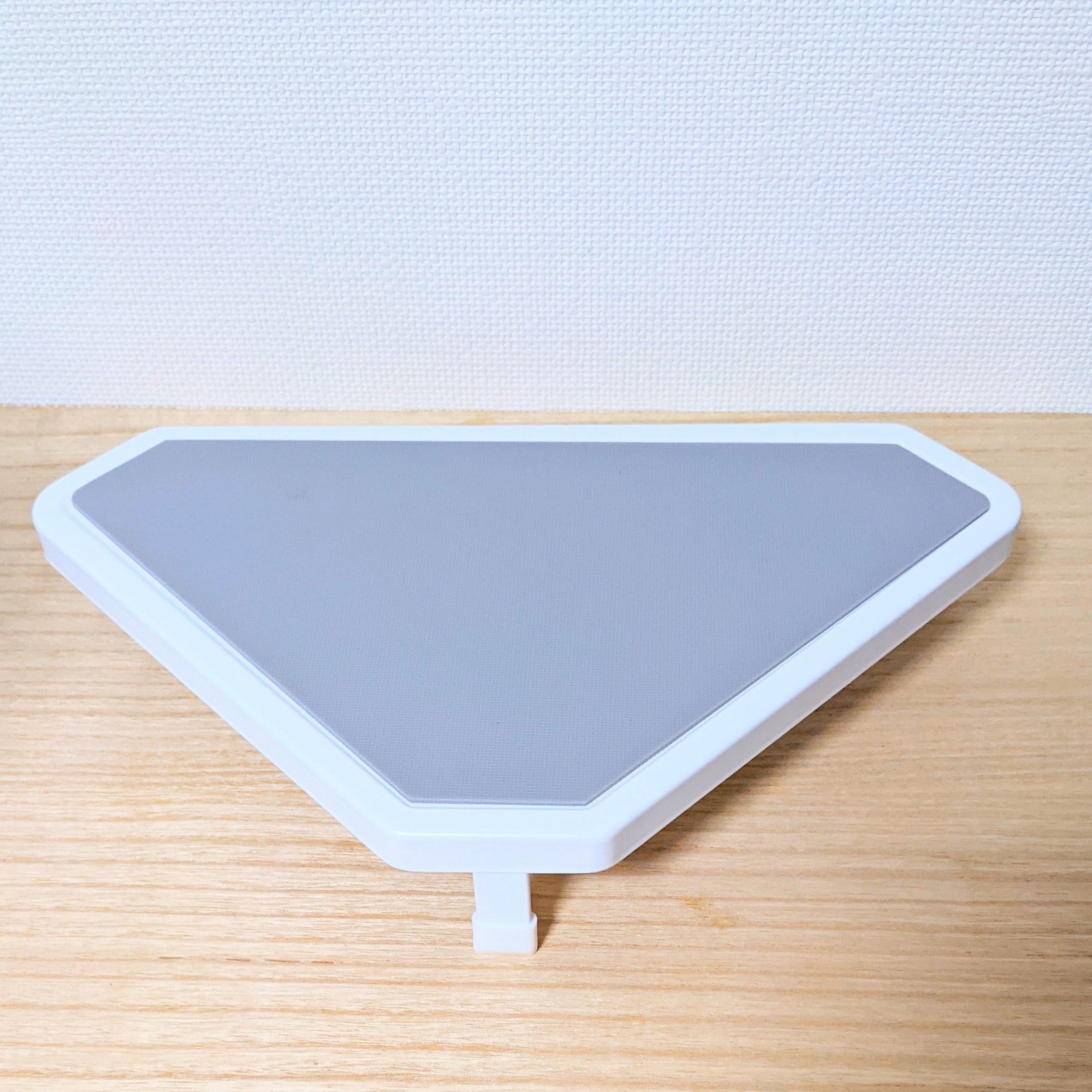 ニトリのオススメのキッチングッズ「コンロコーナーラック（FLAT ホワイト）」