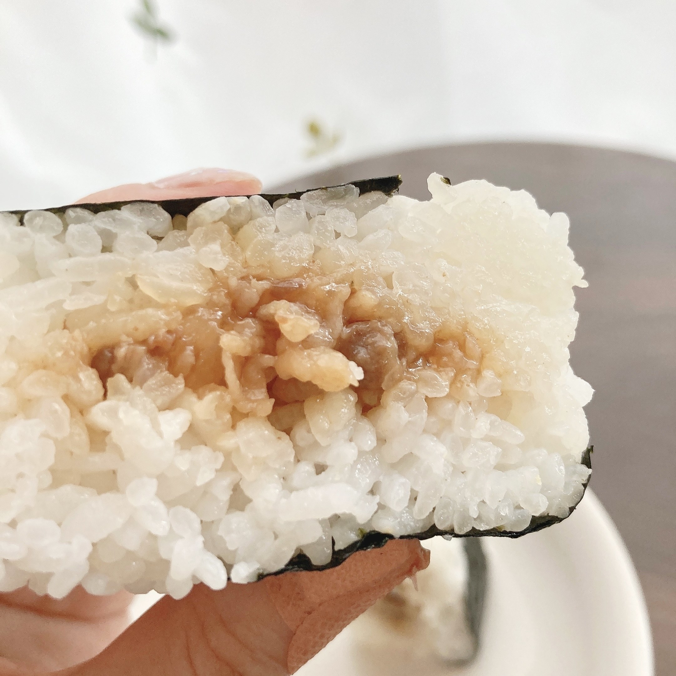 FamilyMart（ファミリーマート）のおすすめのフード「ごちむすび 国産黒毛和牛のすき煮」