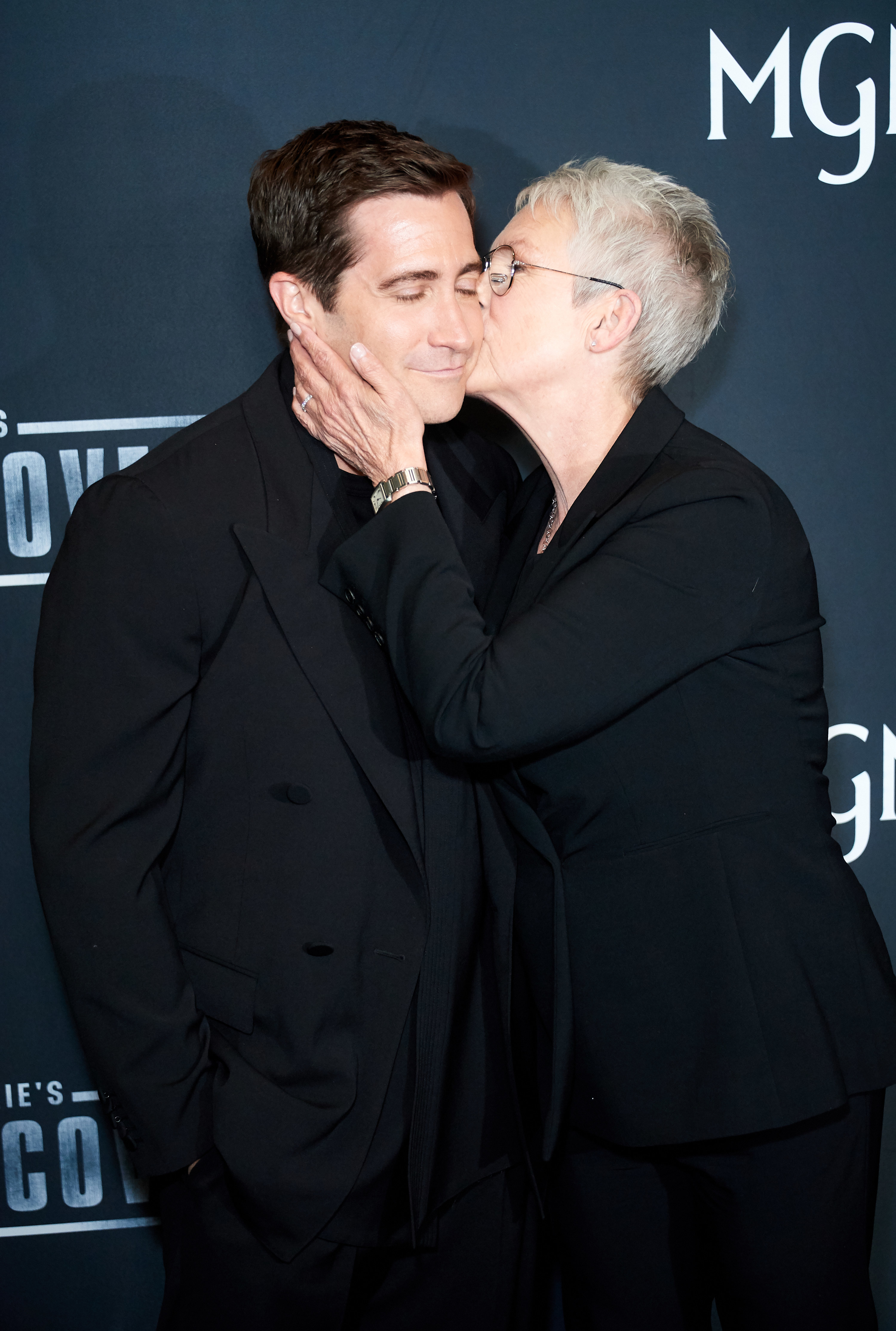 Jamie Lee kissing Jake on the cheek at his movie&#x27;s premiere