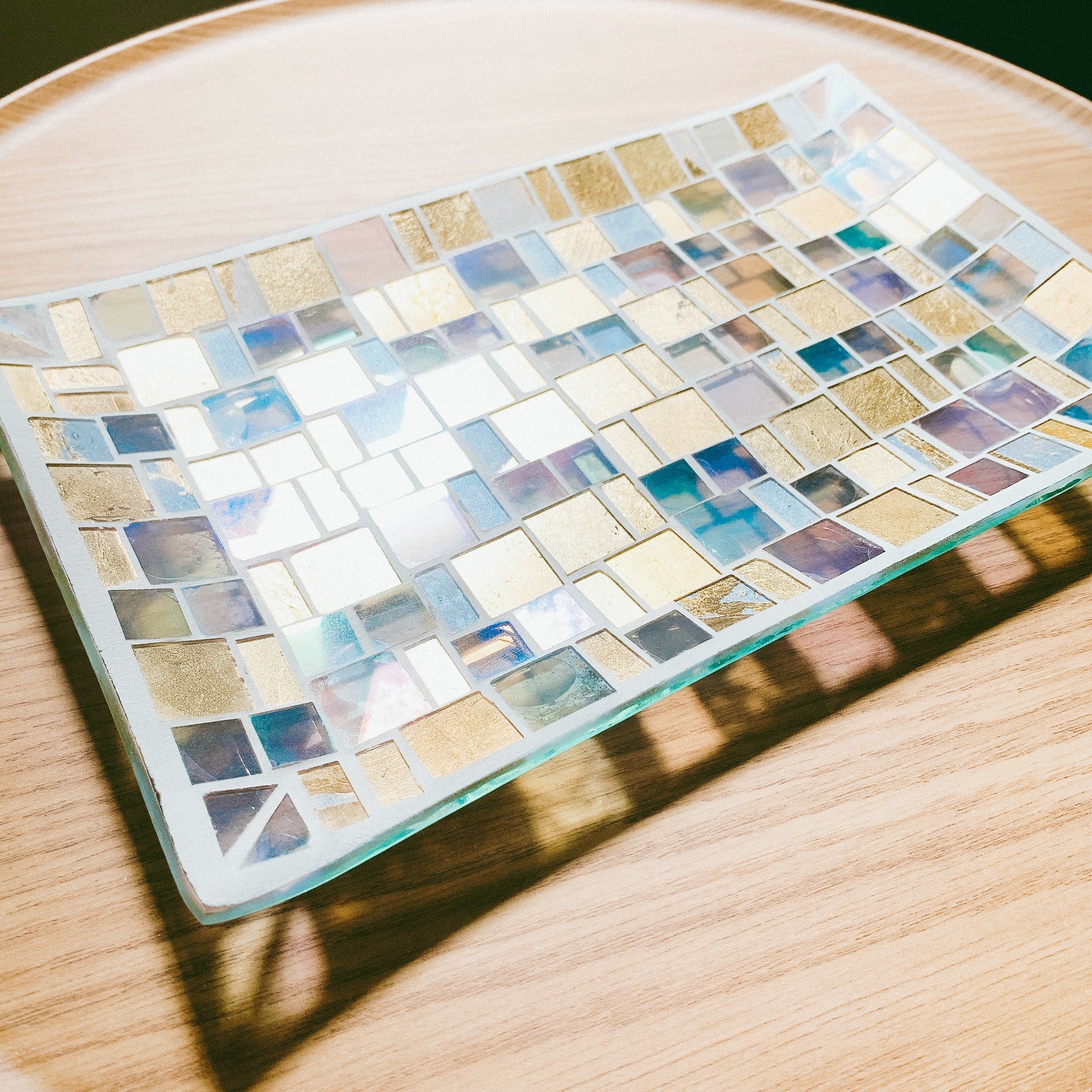 ニトリのおすすめのインテリア「モザイクプレート（レクタングル SU）」