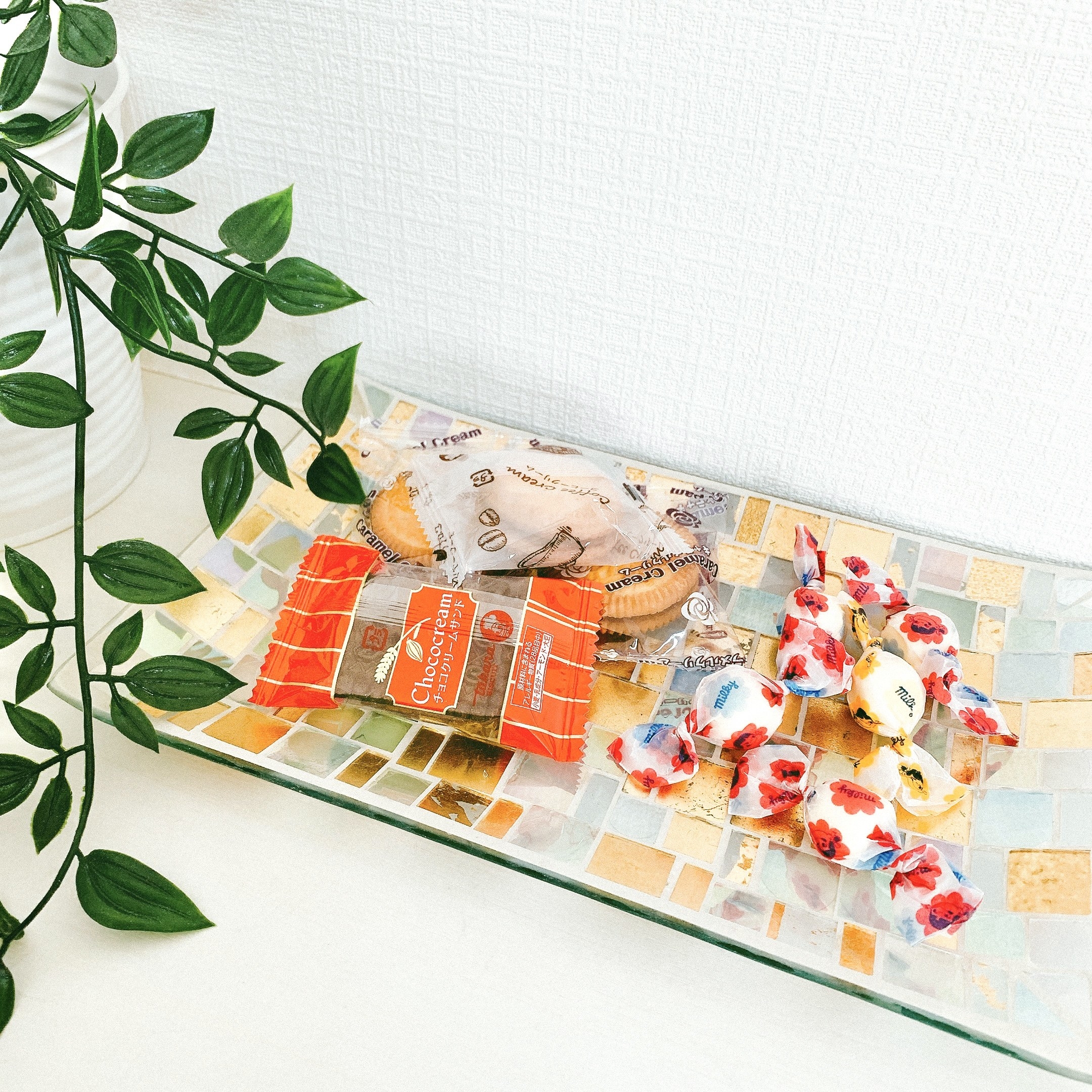 ニトリのおすすめのインテリア「モザイクプレート（レクタングル SU）」