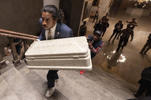 Tennessee Rep. Justin Jones Carries Casket To Protest Gun Violence - Vimarsana News