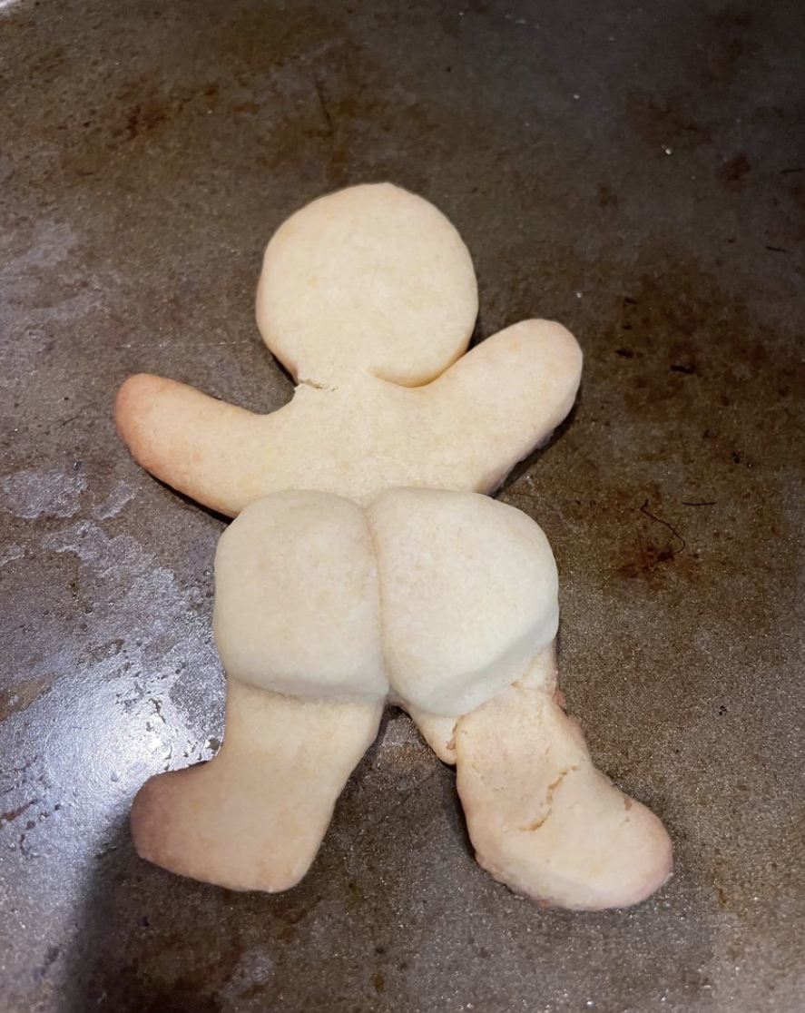 Closeup of a cookie with a big butt