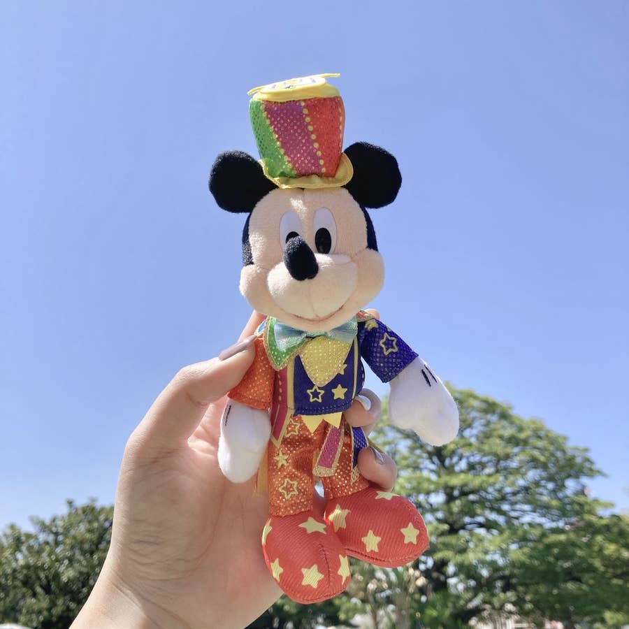 ディズニー】40周年記念の「ぬいぐるみバッジ」が可愛すぎる 