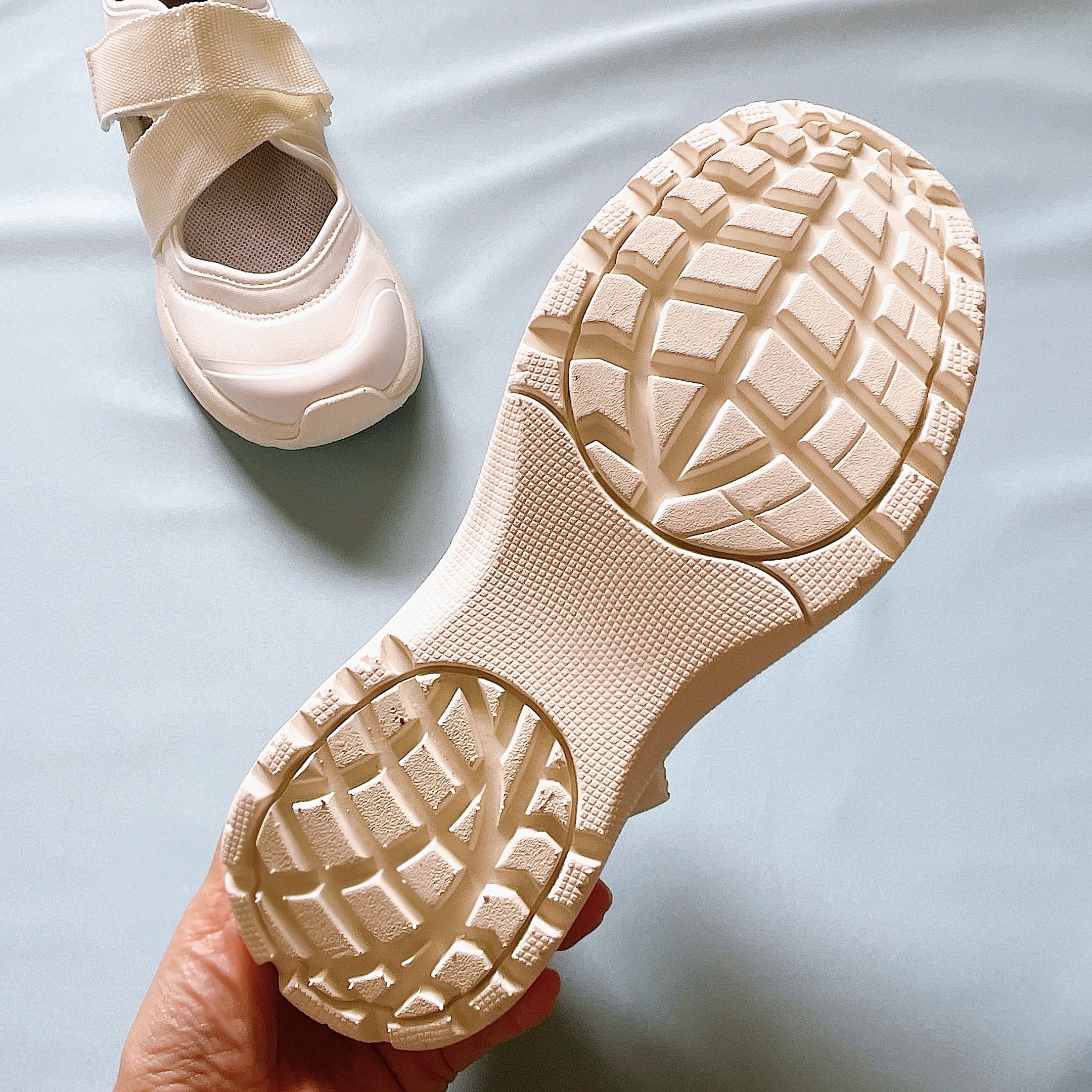 無印良品のおすすめファッションアイテム「スニーカーサンダル」