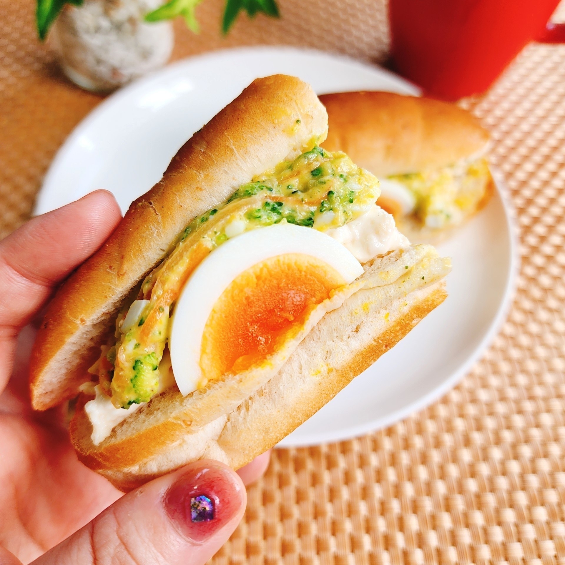 LAWSON（ローソン）のオススメのヘルシーフード「たんぱく質が摂れる ブロッコリーサラダチキン」