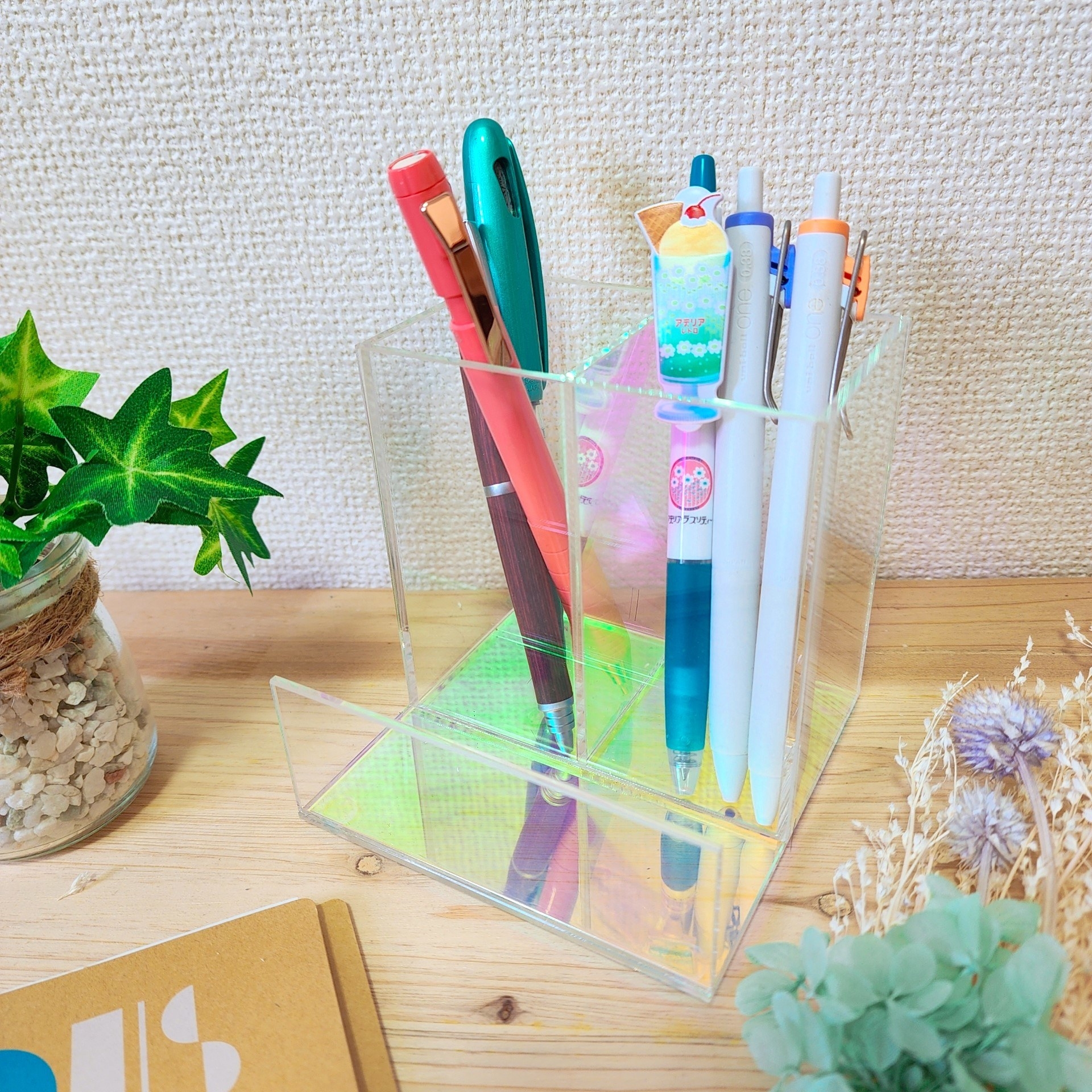 LOFT（ロフト）のおすすめ雑貨「ルミリア ペン＆スマホスタンド」