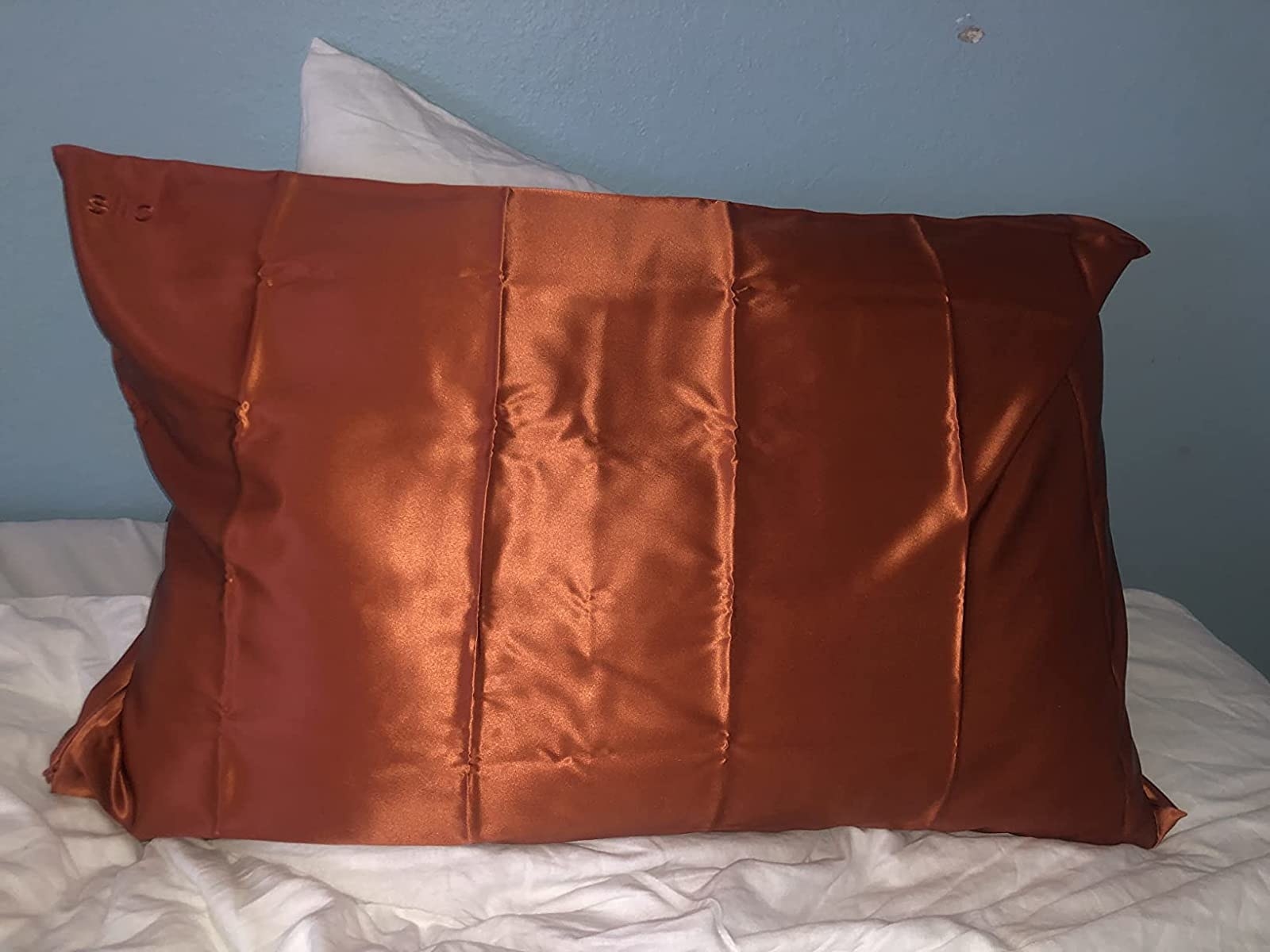 the pillowcase on a reviewers bed