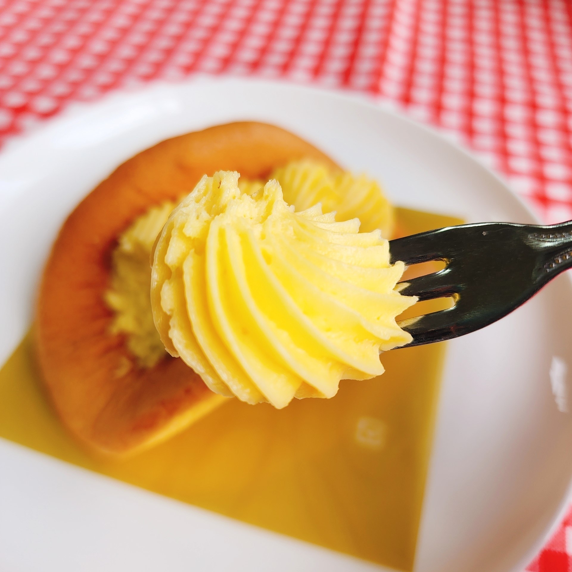 LAWSON(ローソン)のおすすめスイーツ「ふんわりバターオムレット」