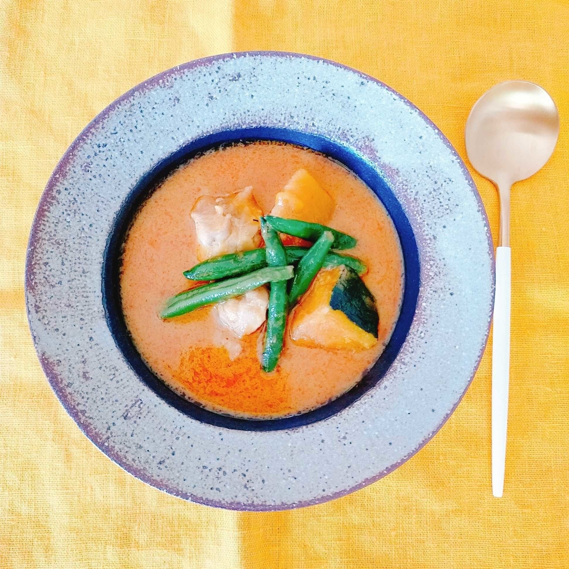 KALDI（カルディ）のオススメのカレー「ロイタイ パネーンカレー」