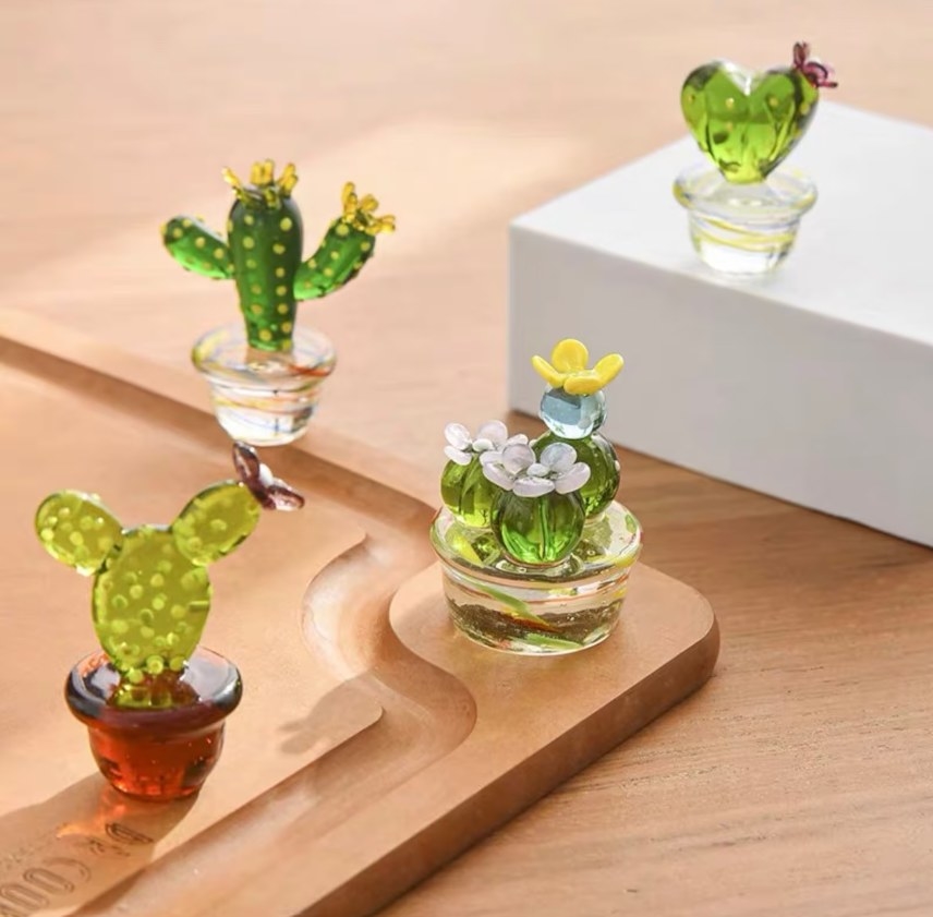The mini cactus ornaments in four different styles