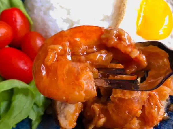 FamilyMart（ファミリーマート）のオススメのチルド惣菜「殻までおいしいガーリックシュリンプ」