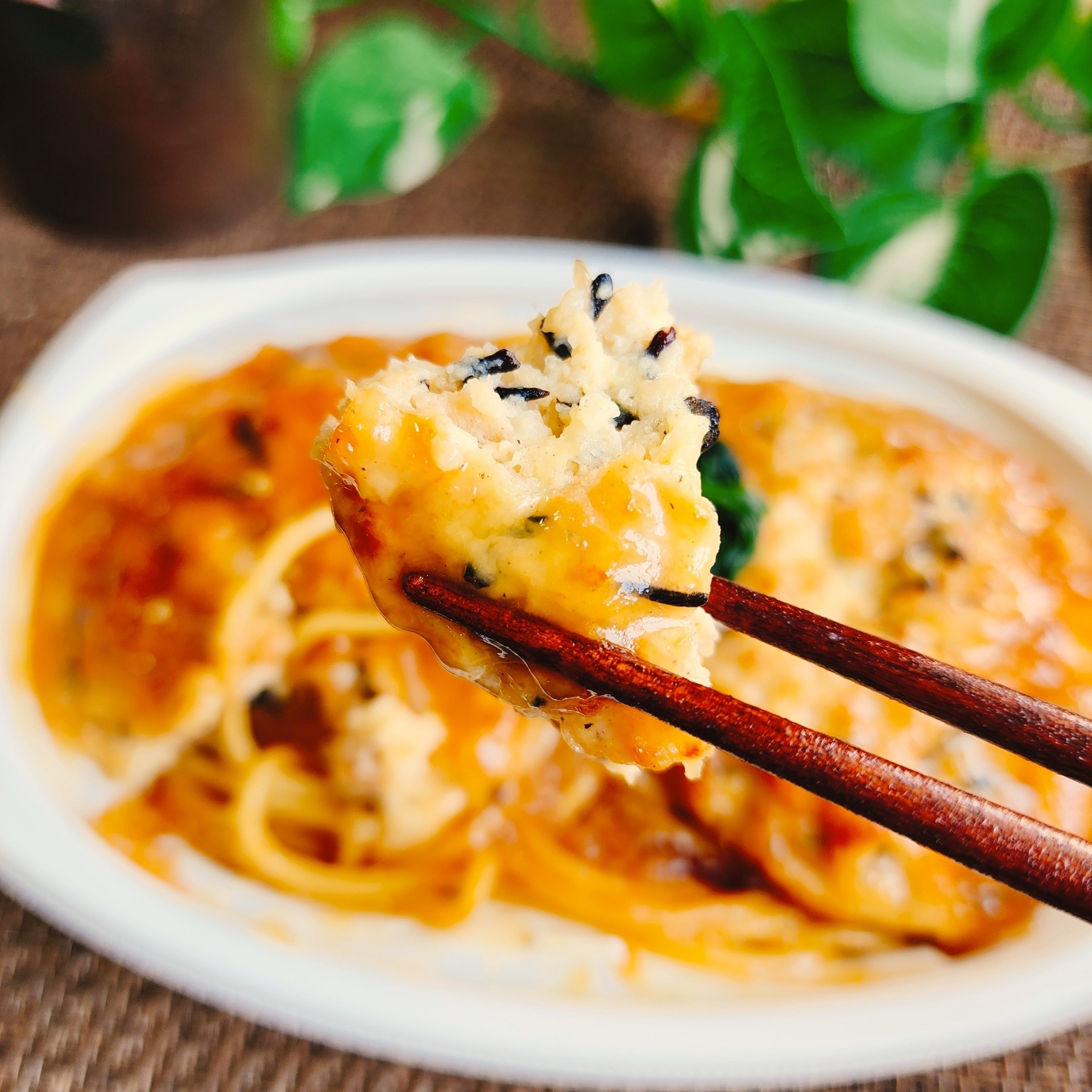 FamilyMart（ファミリーマート）のおすすめフード「豆腐ハンバーグ（和風おろしソース）」