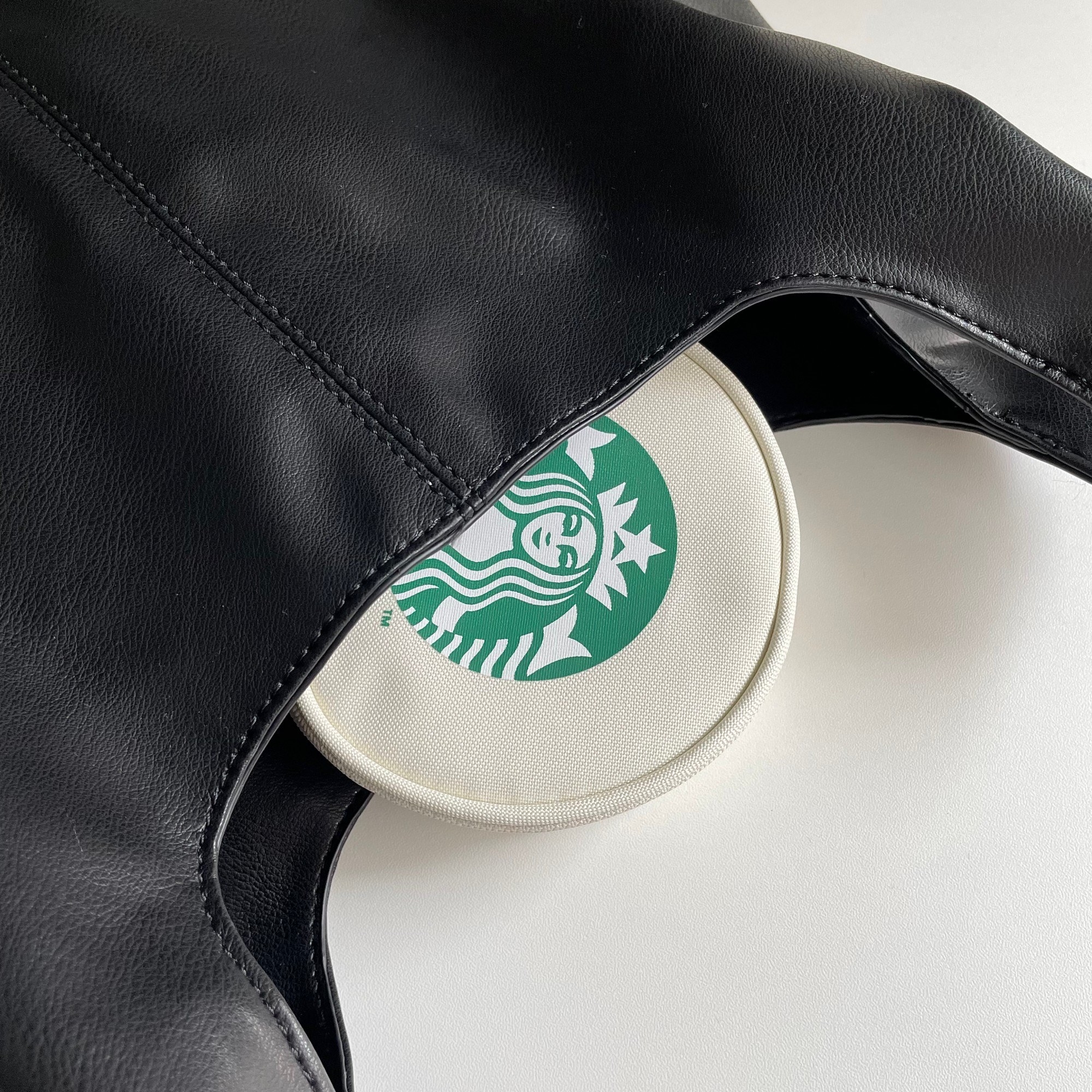 Starbucks（スターバックス）のおすすめのグッズ「リサイクルコースター4P&amp;amp;ケースベージュ」