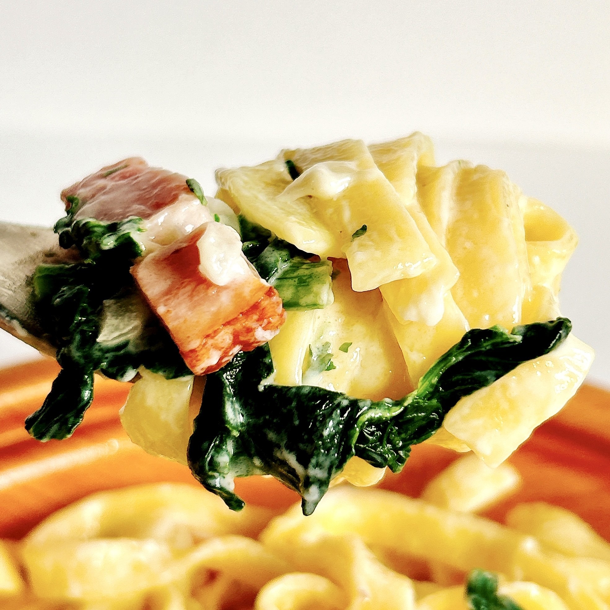FamilyMart（ファミリーマート）のオススメのパスタ「生パスタ ベーコンのクリーム」