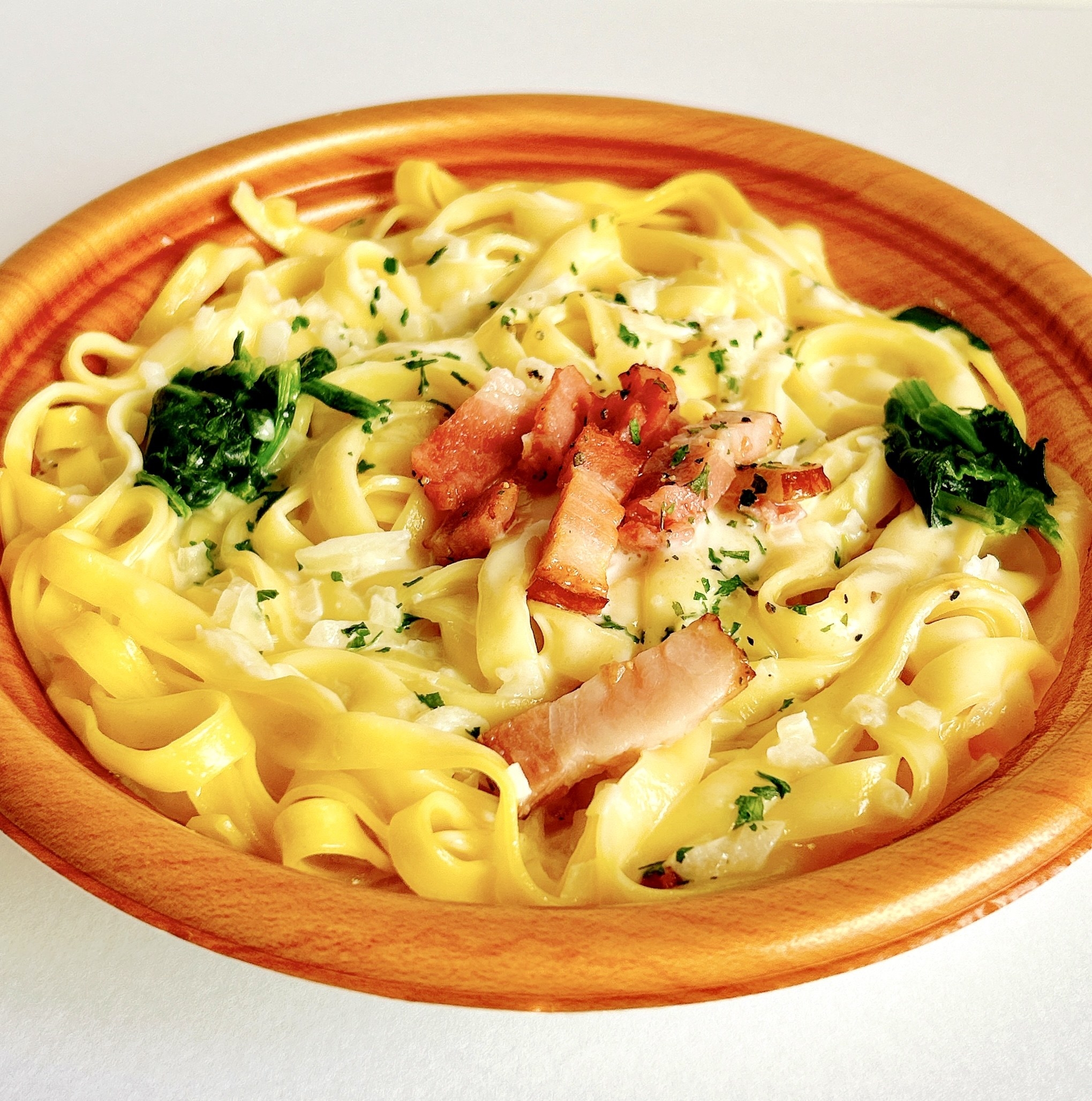 FamilyMart（ファミリーマート）のオススメのパスタ「生パスタ ベーコンのクリーム」