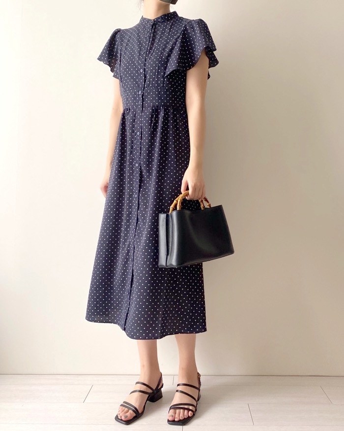 GU（ジーユー）のおすすめサンダル「ナローストラップクリアヒールサンダル」