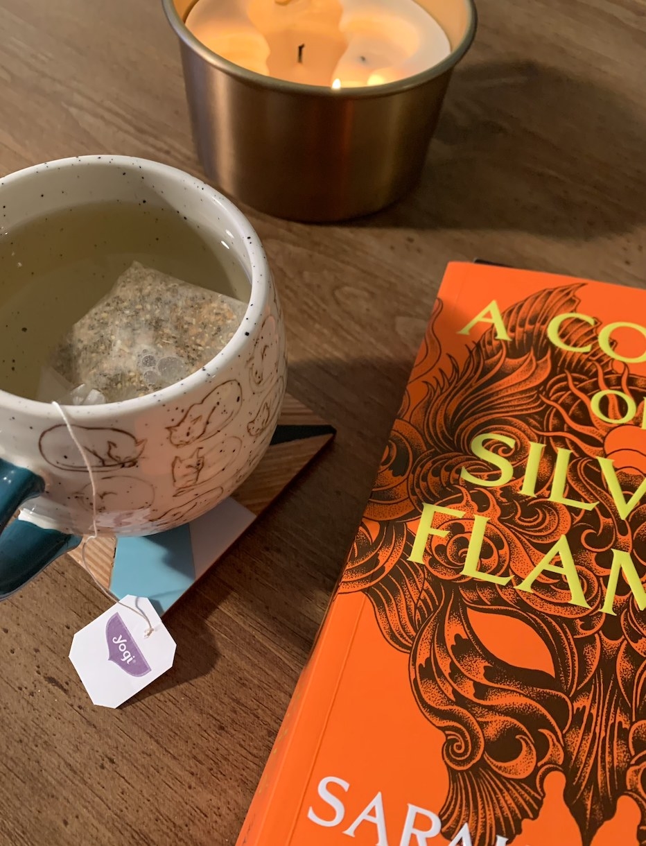 A cup of tea and the &quot;A Court of Silver Flames&quot; book