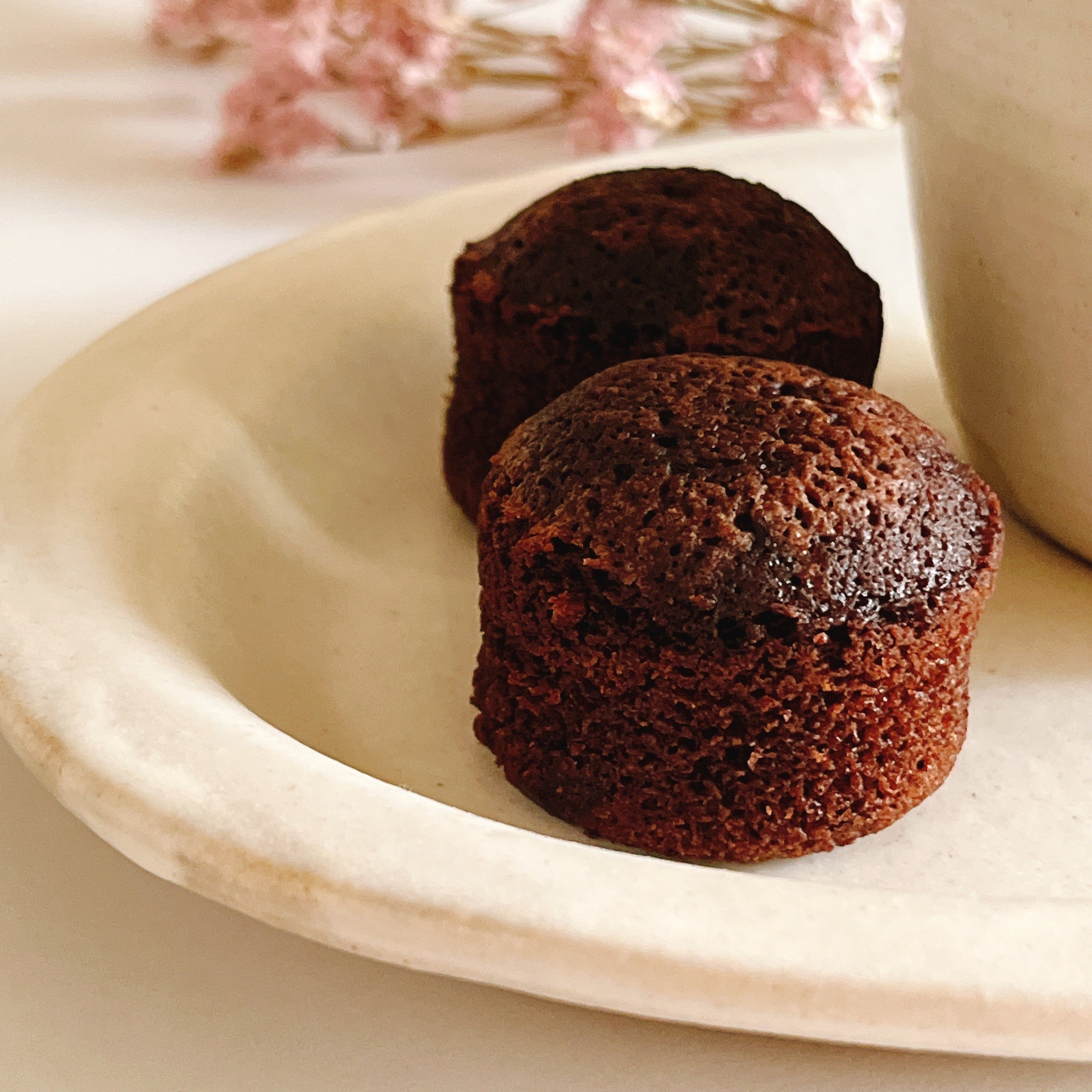 セブンイレブンのスイーツ「プチケーキショコラ 4個入り」