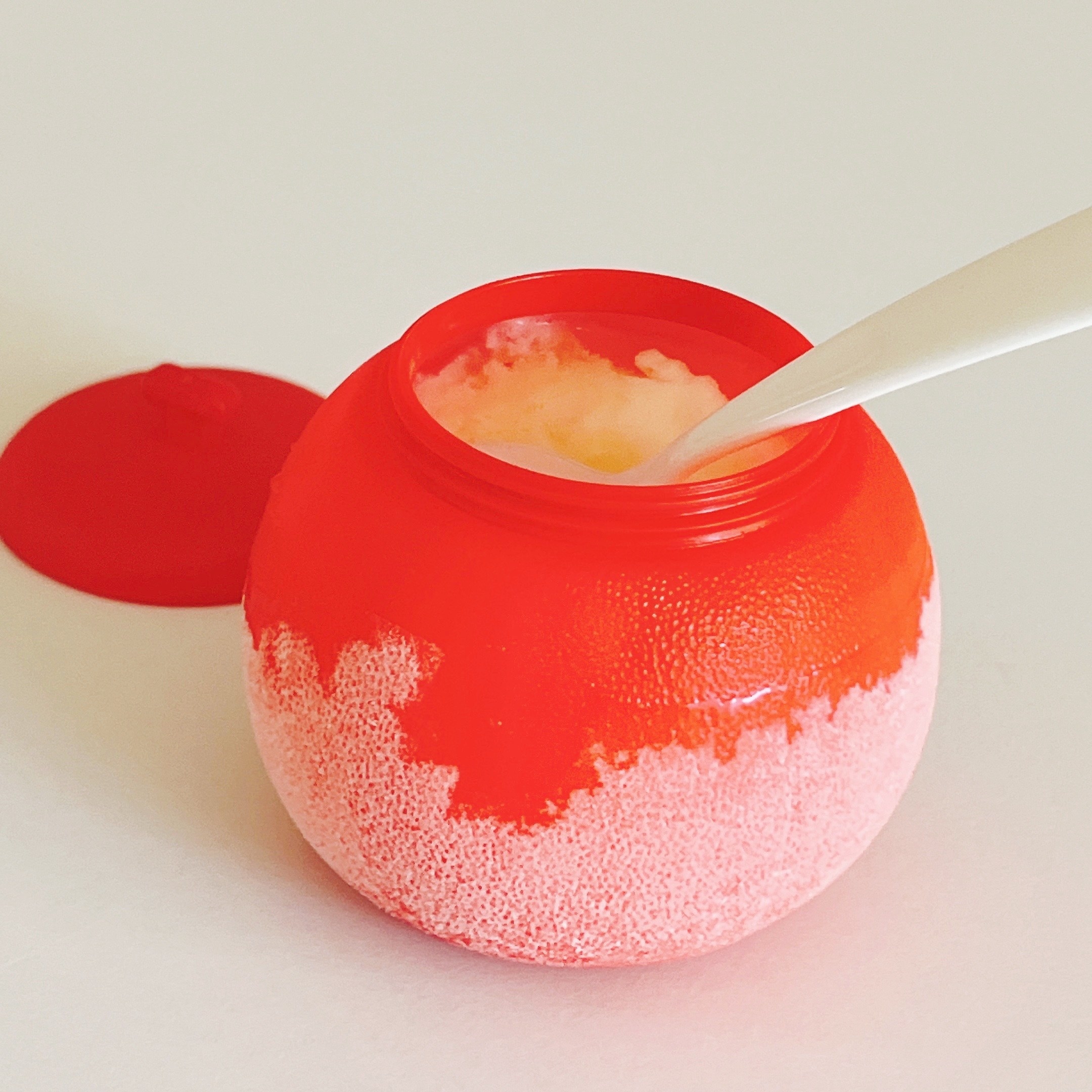 セブンイレブンの「セリア・ロイル りんごボールシャーベット」