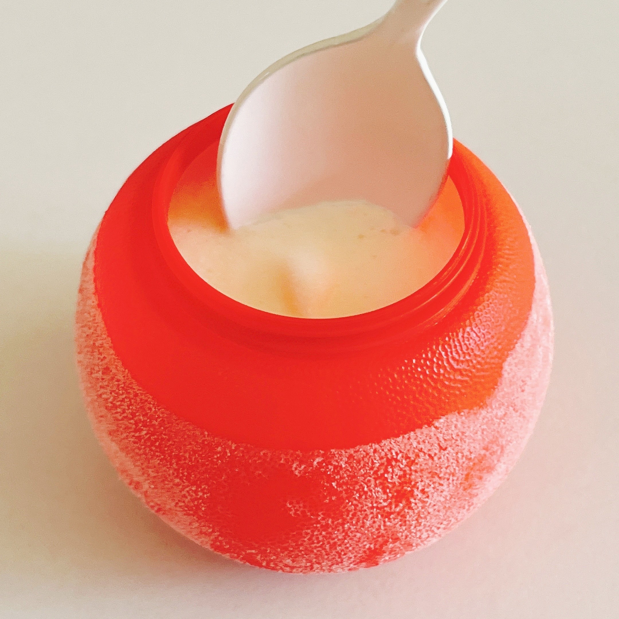 セブンイレブンの「セリア・ロイル りんごボールシャーベット」