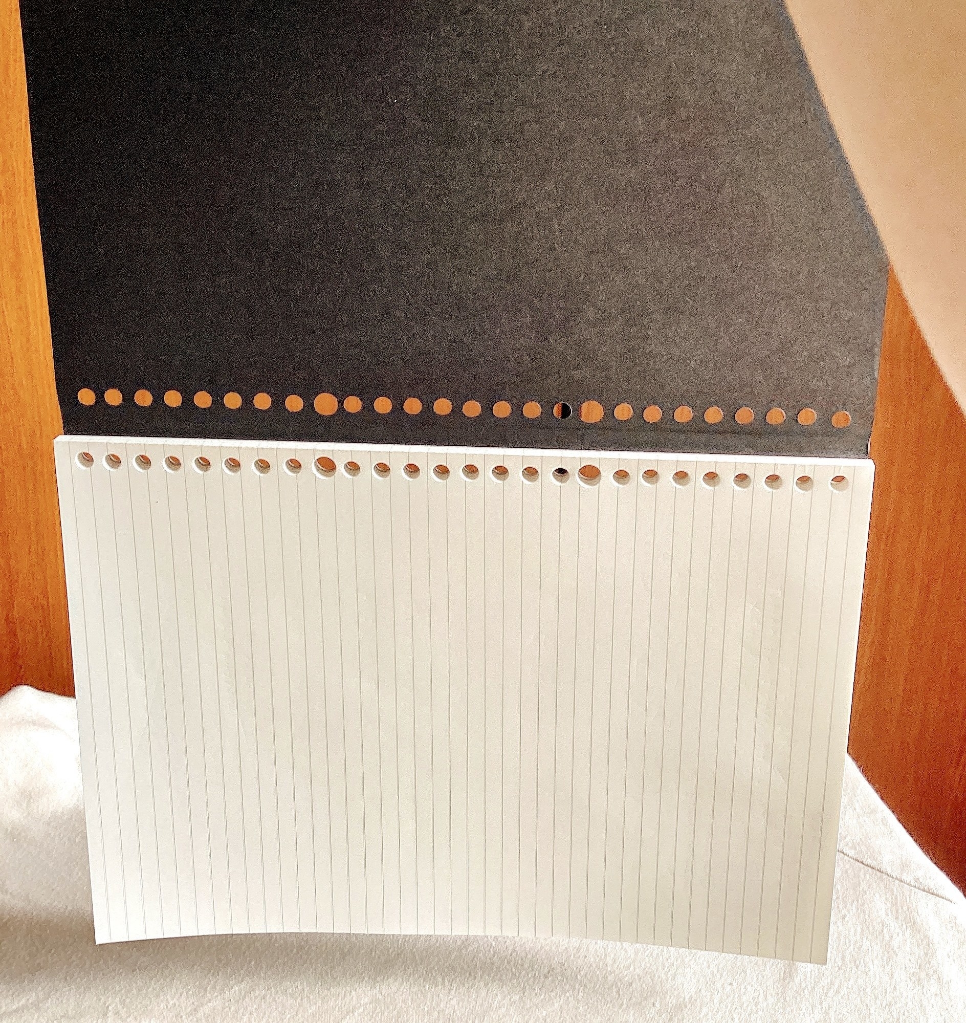 無印良品のおすすめアイデアグッズ「ノート型はがせるルーズリーフ」