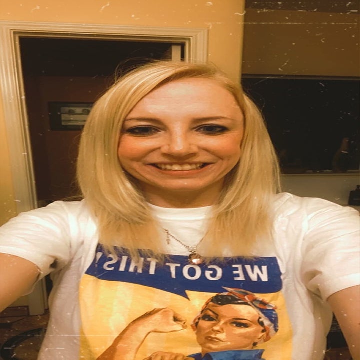 Reviewer with straightened hair