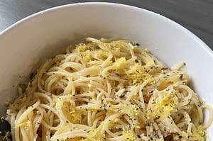 lemon pasta in a bowl