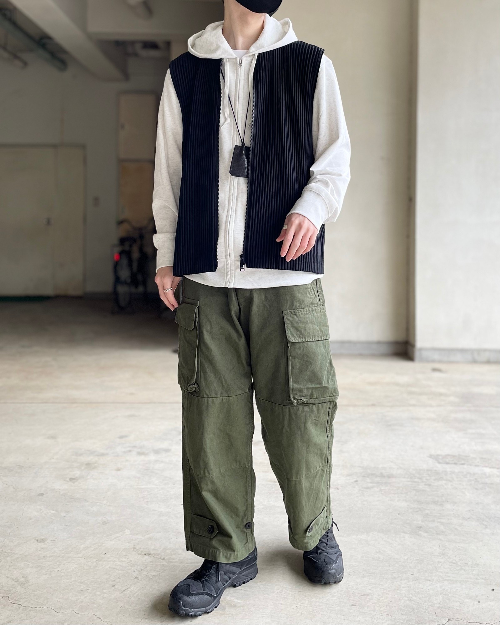 UNIQLO(ユニクロ)のおすすめのメンズアイテム「エアリズムUVカットフルジップパーカ(長袖)」のコーディネート