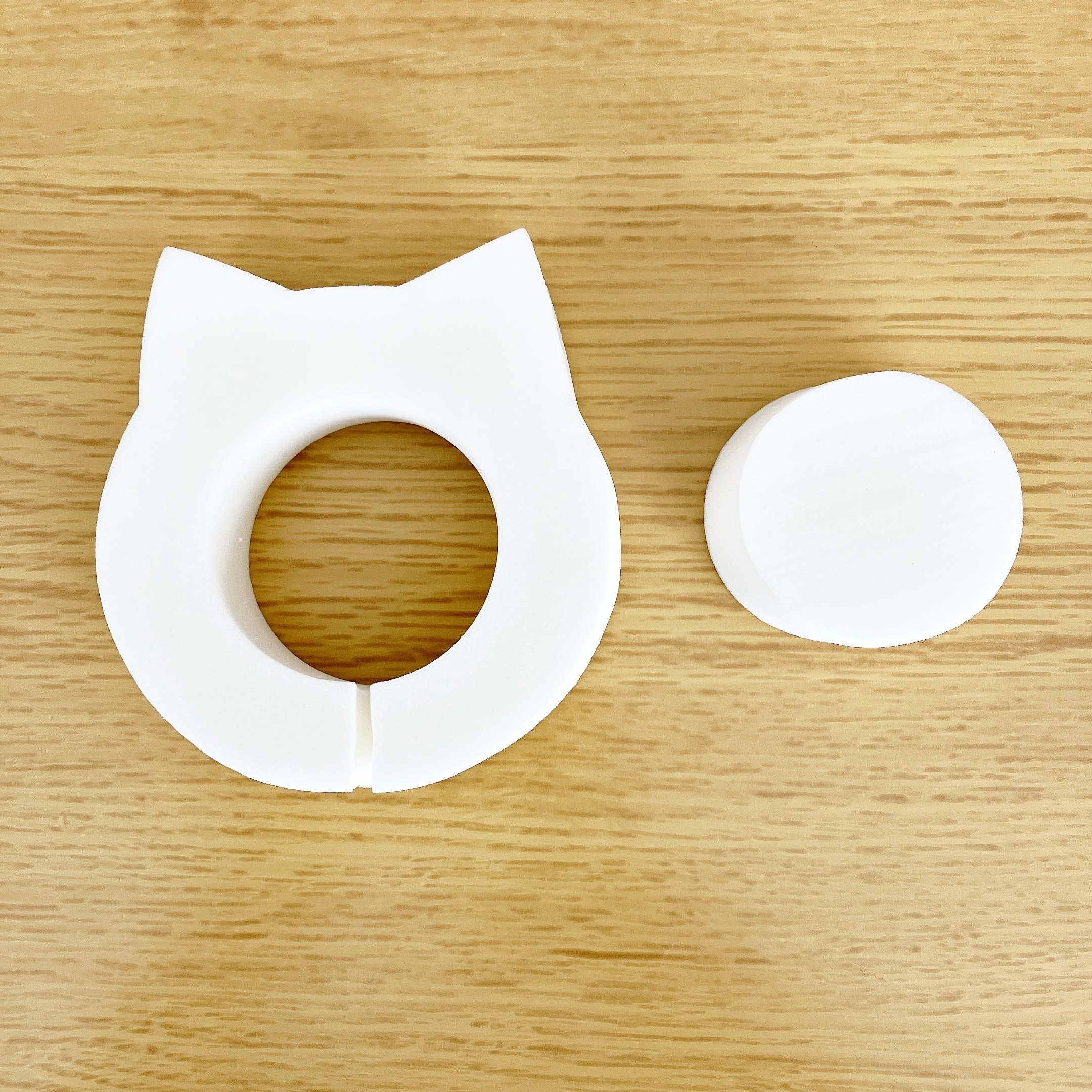 Seria（セリア）のおすすめキッチングッズ「PVA吸水スポンジ ねこ型 蛇口用」