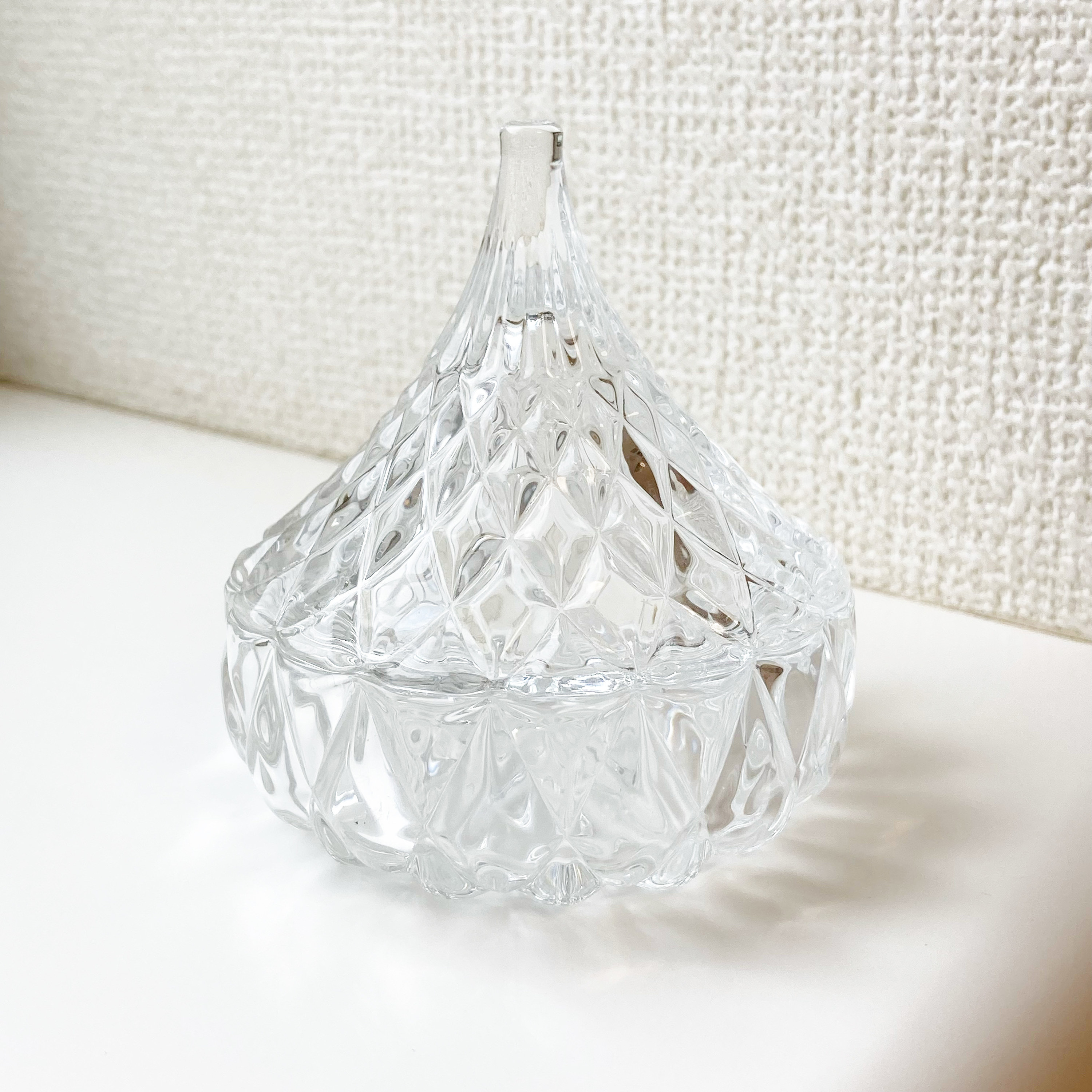 CanDo(キャンドゥ)の小物入れ「インテリアガラスキャニスタードロップ」