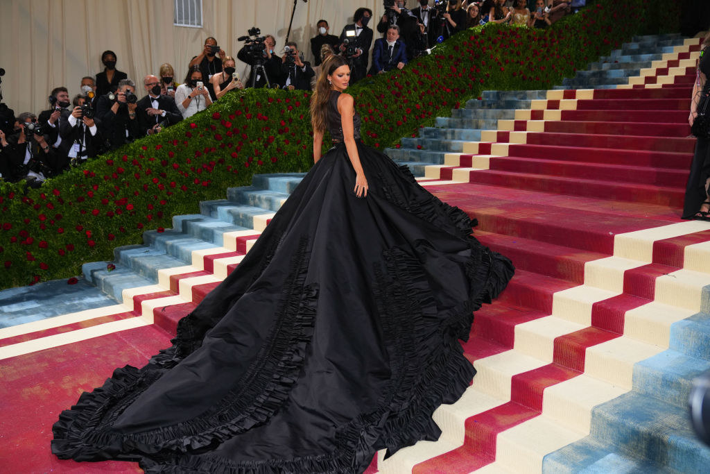 65 Then Vs. Now Pics Of Celebs At The Met Gala