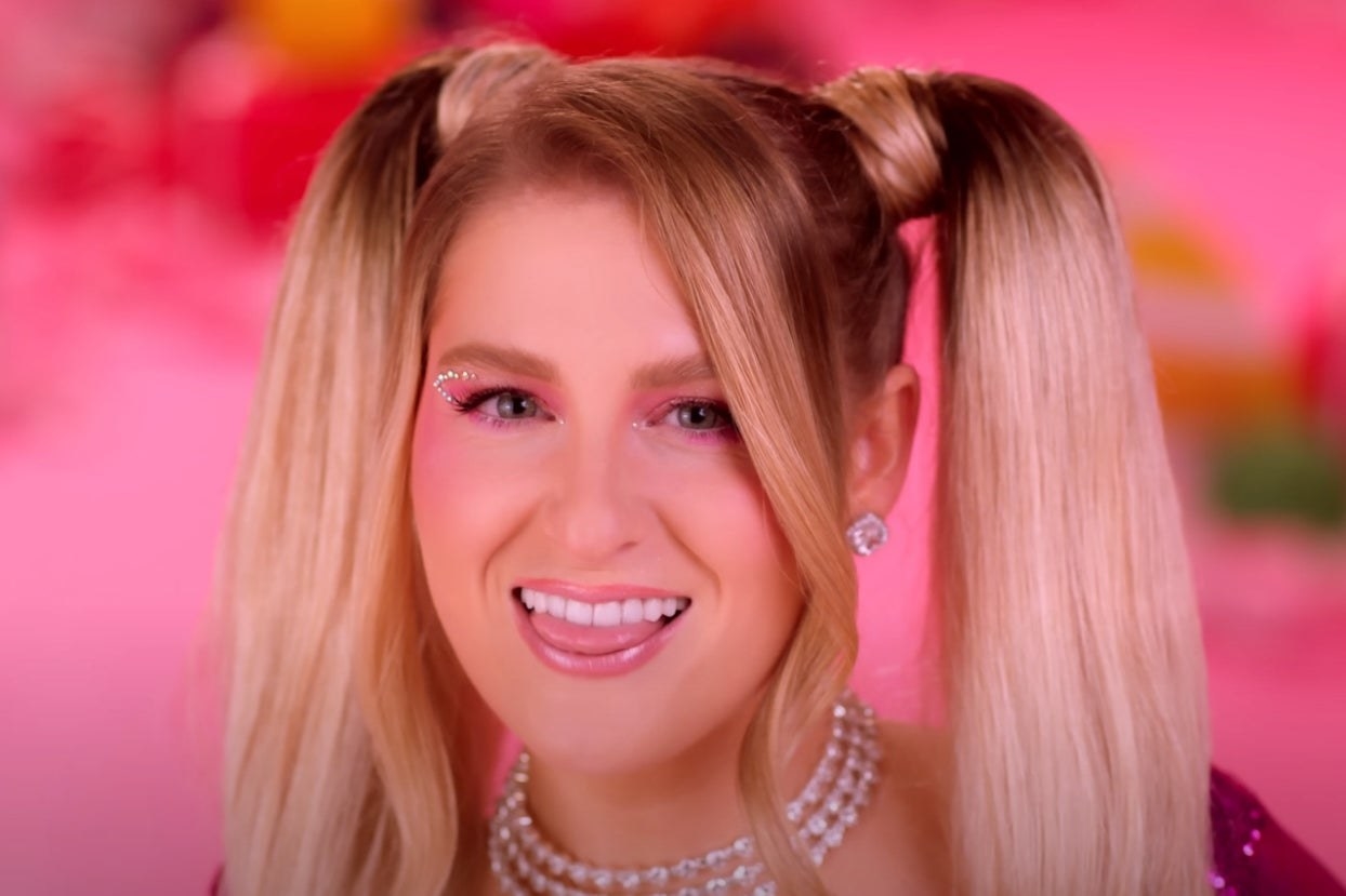 Meghan Trainor singing in the Made You Look music video