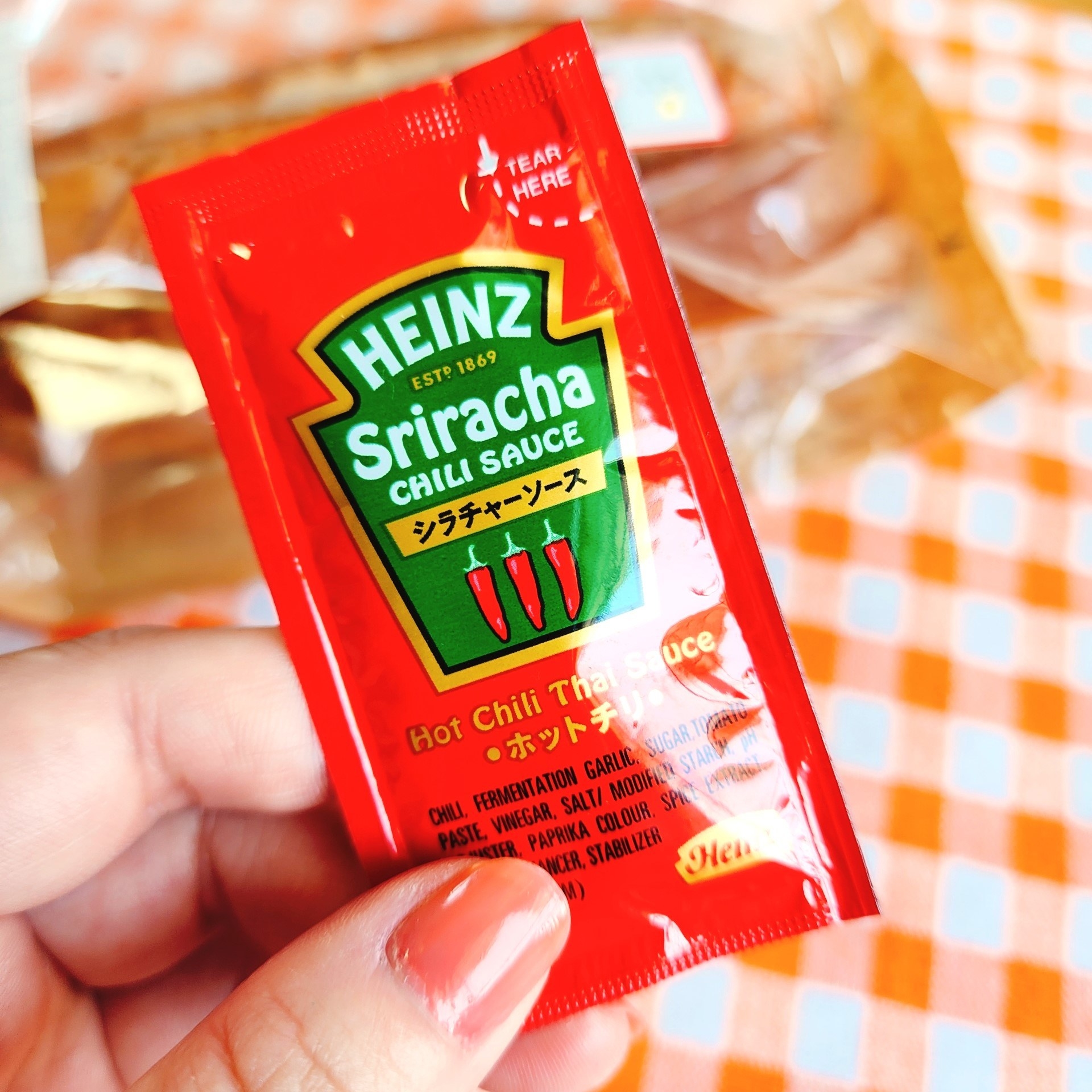 LAWSON(ローソン)のおすすめパン「HOTチリソースドッグ」