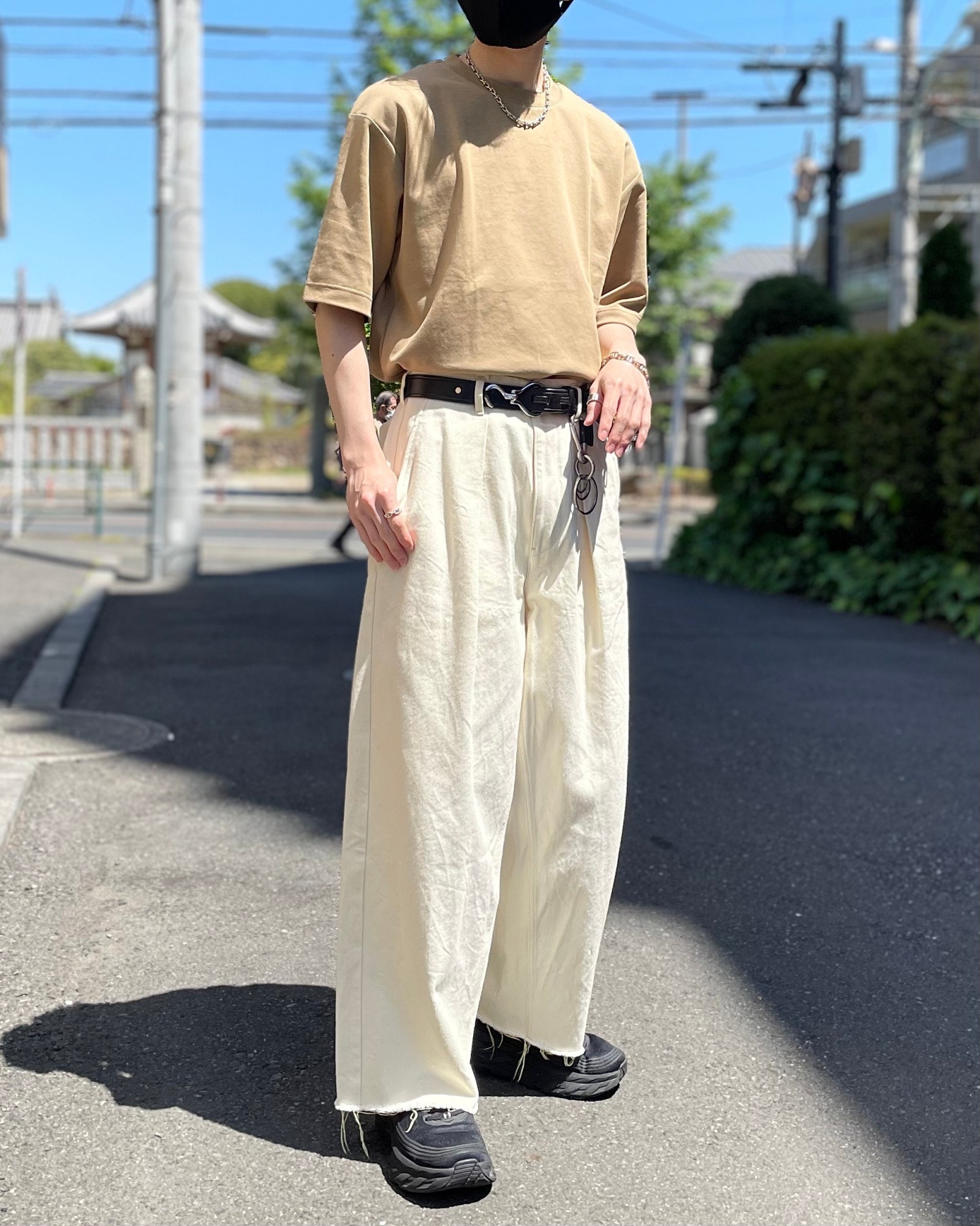 UNIQLO(ユニクロ)のおすすめのメンズアイテム「エアリズムコットンオーバーサイズTシャツ(5分袖)」のコーディネート