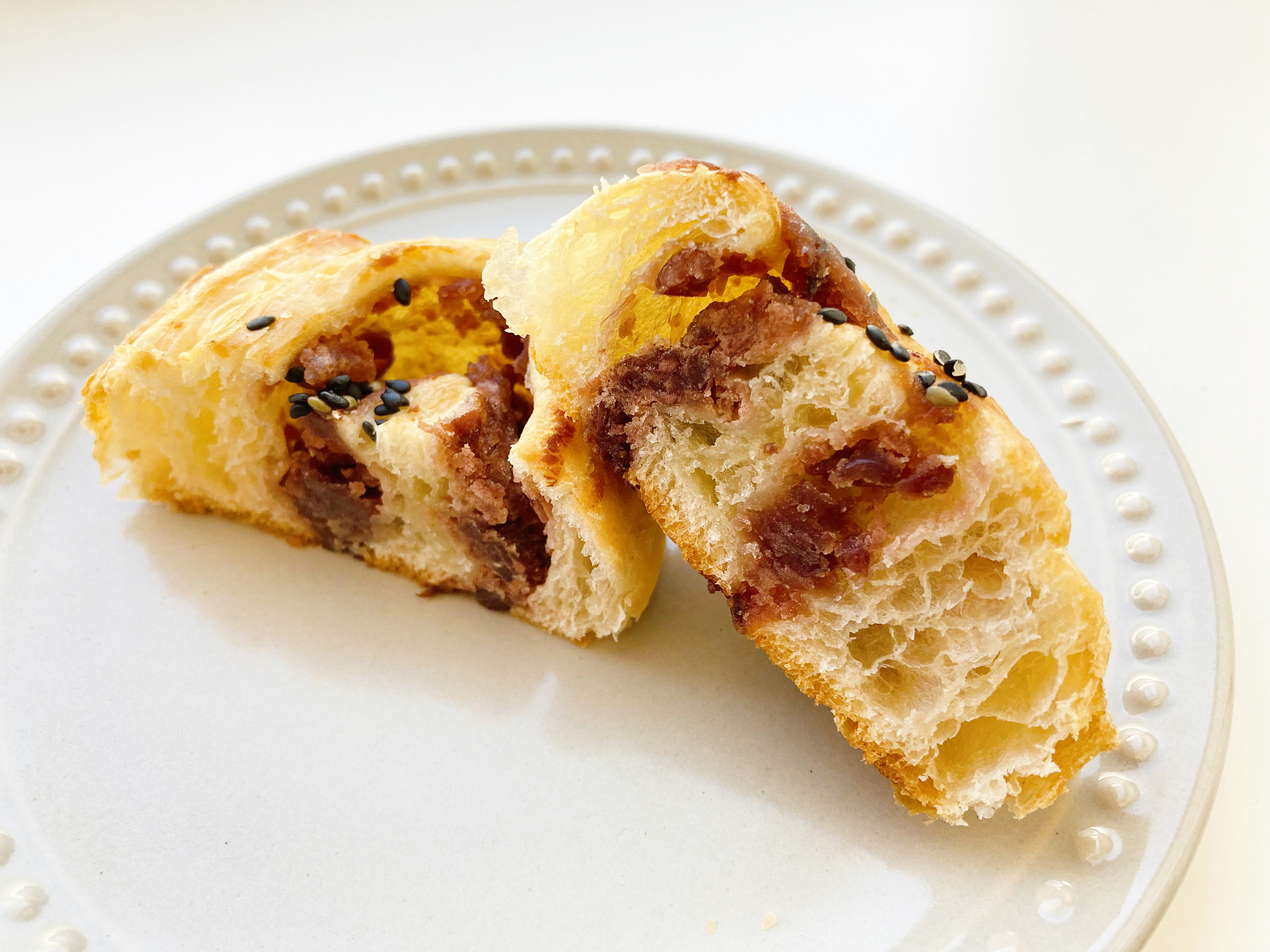 LAWSON(ローソン)のおすすめパン「つぶあんデニッシュ 4個入」