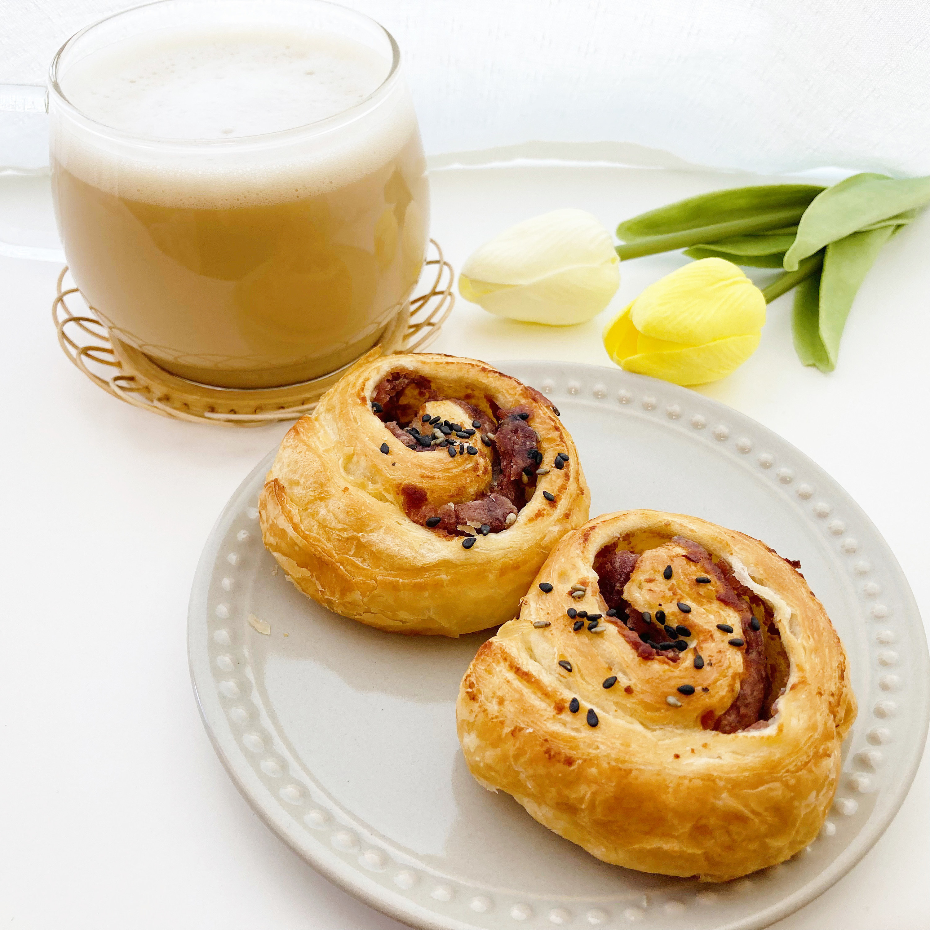 LAWSON(ローソン)のおすすめパン「つぶあんデニッシュ 4個入」