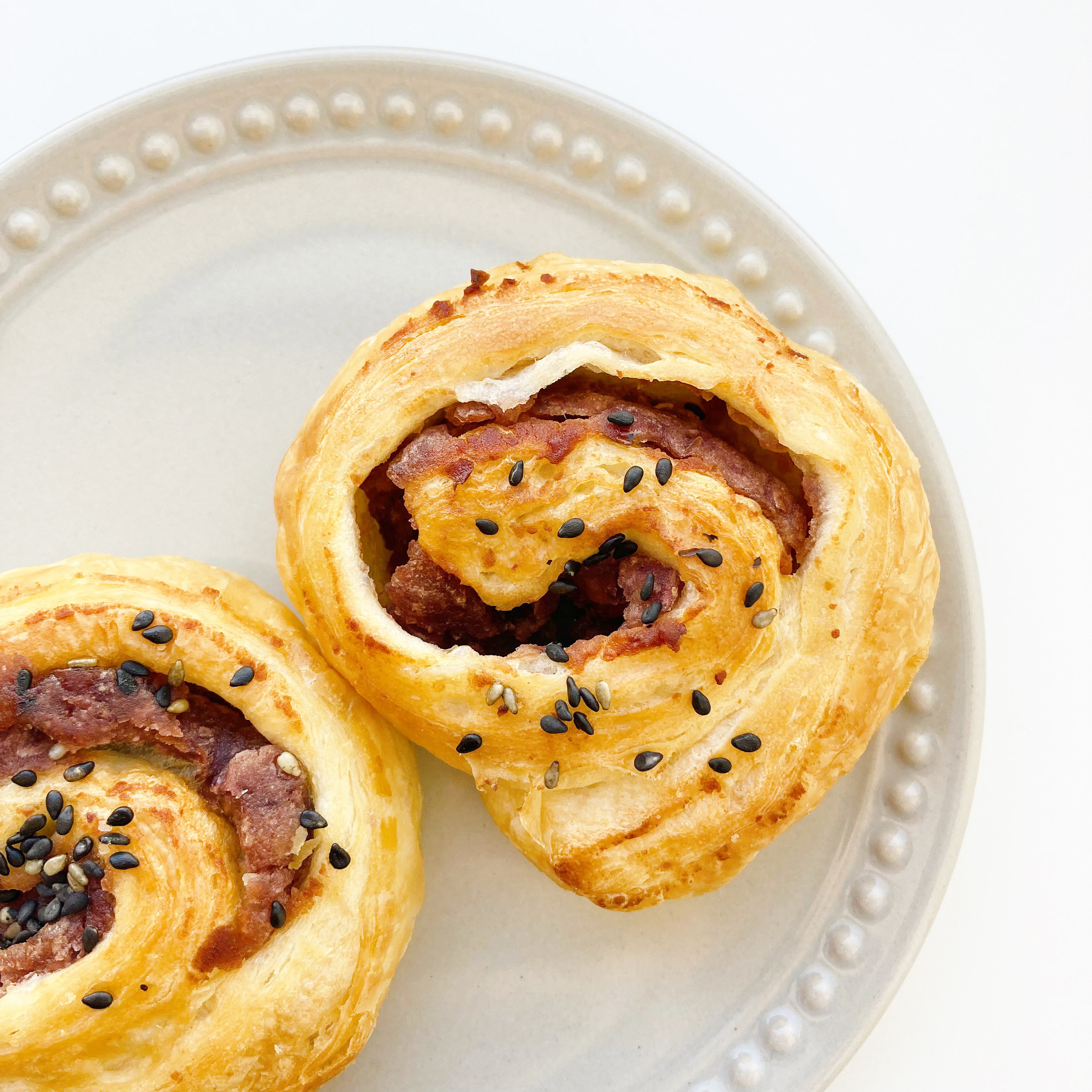 LAWSON(ローソン)のおすすめパン「つぶあんデニッシュ 4個入」