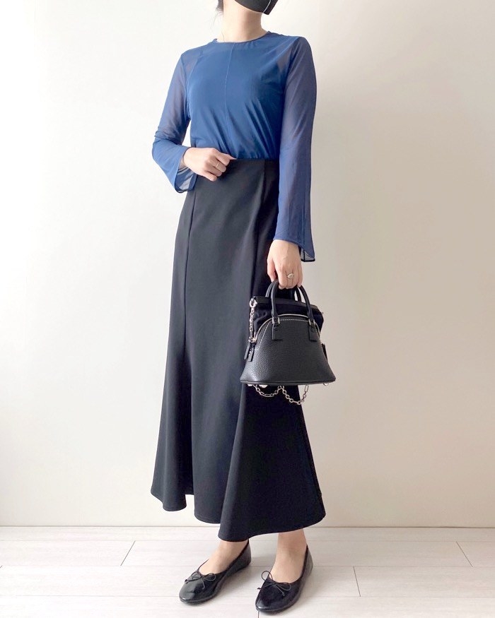 UNIQLO（ユニクロ）のおすすめのレディースアイテム「シアークルーネックT（長袖）」のコーディネート