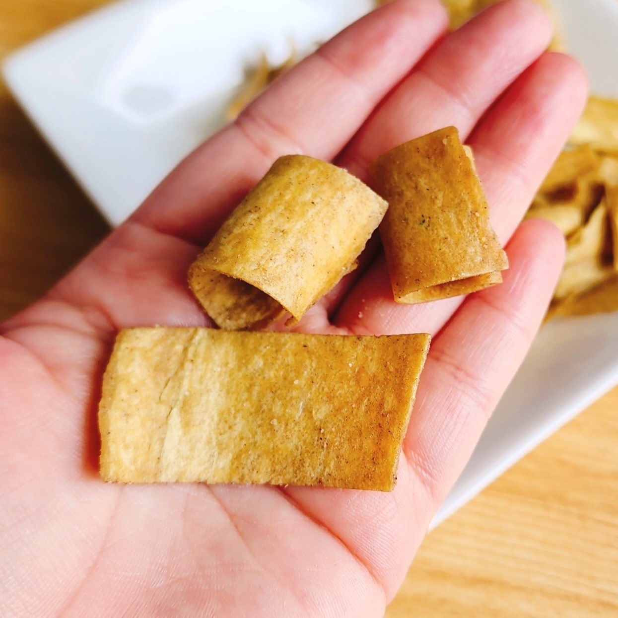 LAWSON（ローソン）のおすすめスナック「燻製ペッパーの大豆チップス」