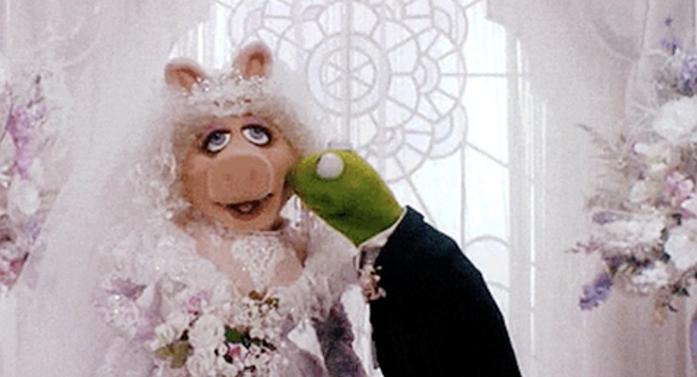 Miss Piggy and Kermit as bride and groom