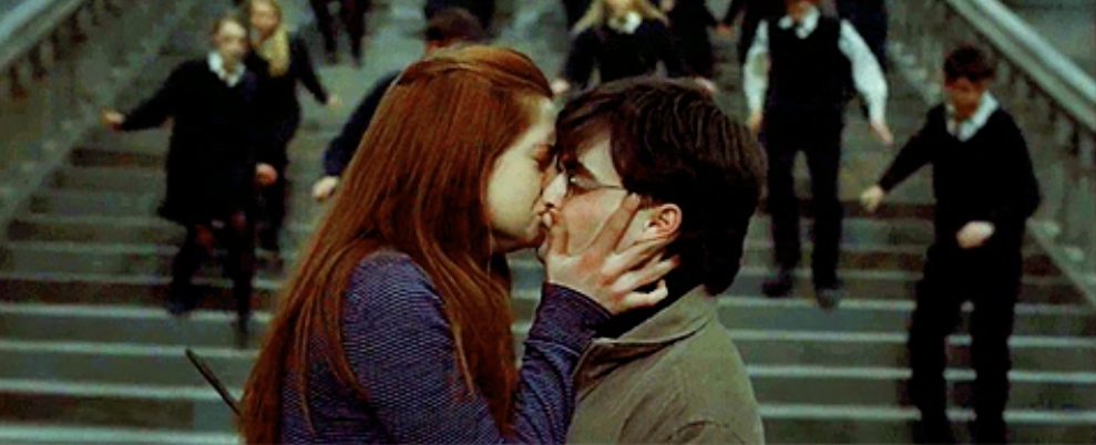 Ginny and Harry kiss